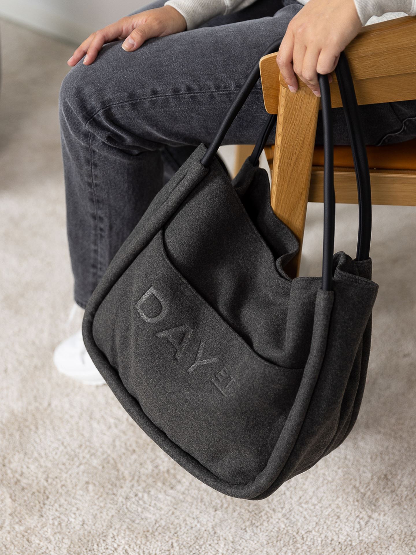 Woolen Small Shopper
