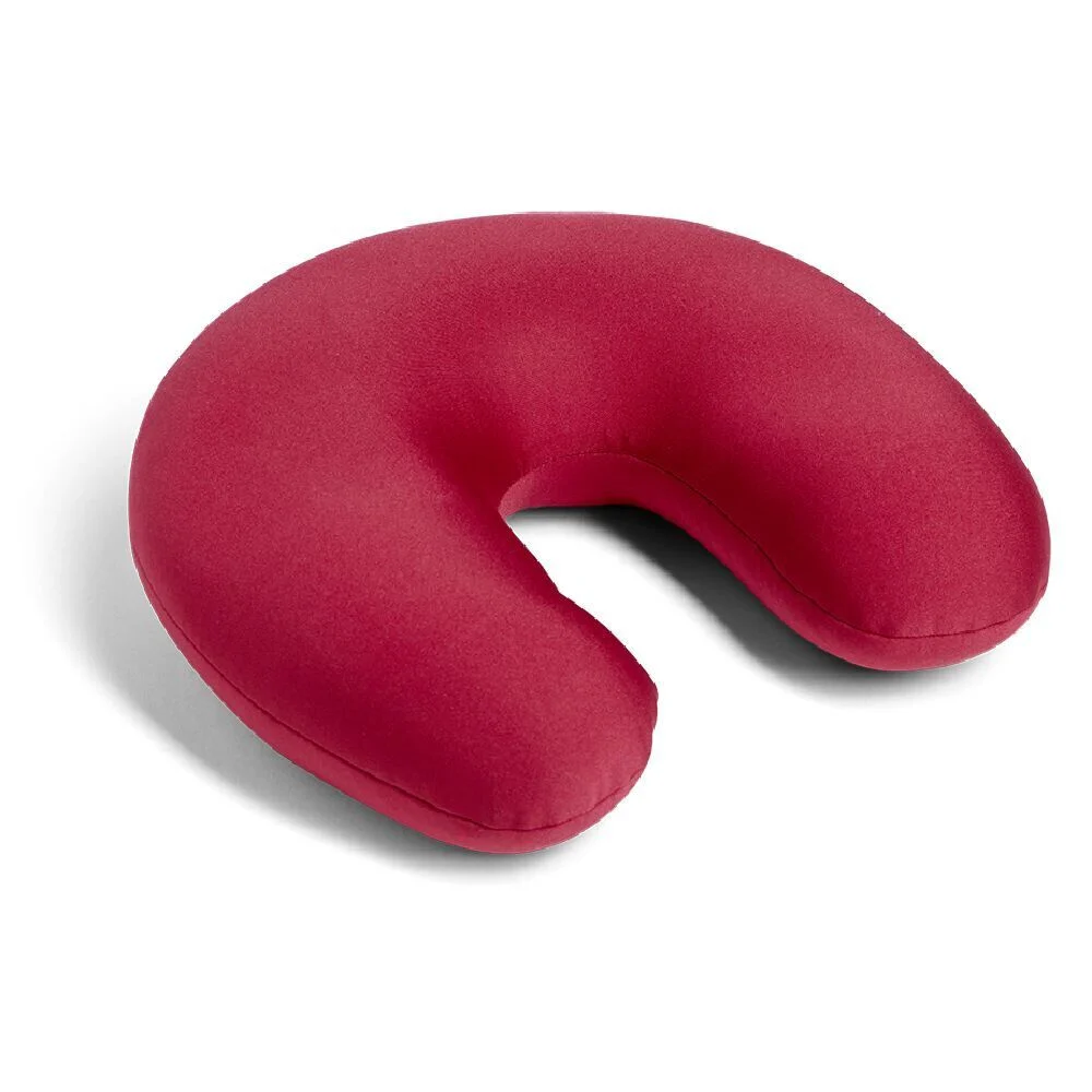 Coussin de voyage rouge 28x28x9cm