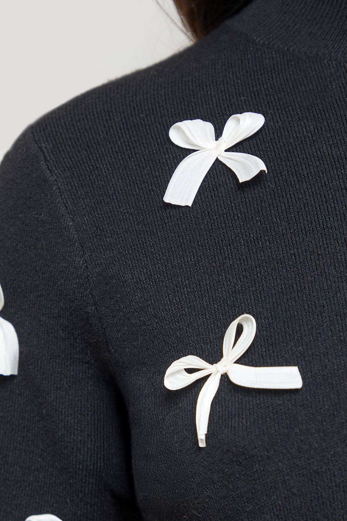 Oasis Robe Mini Tricotée Col Montant avec Nœud Devant