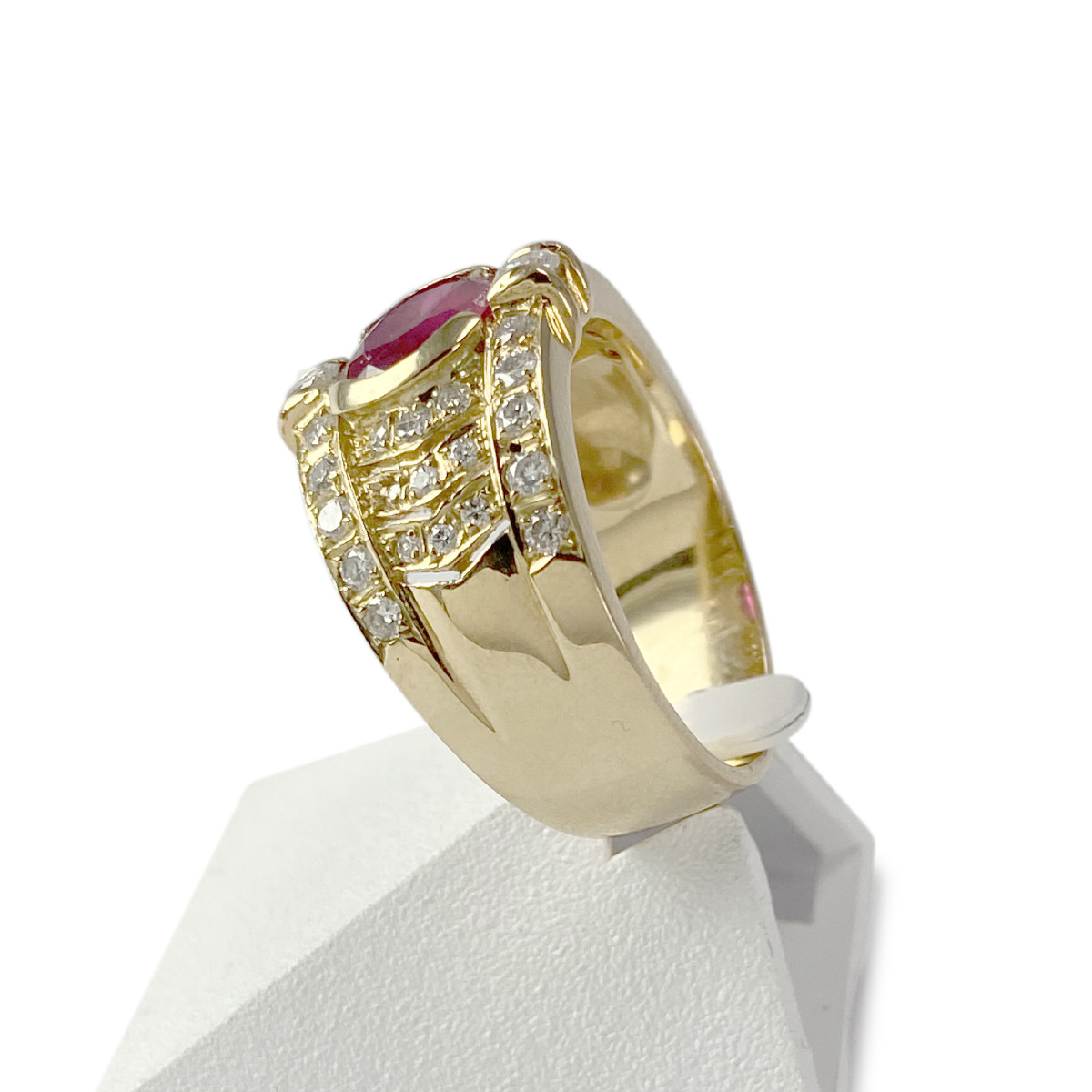 Bague d'occasion or 750 jaune diamants saphir
