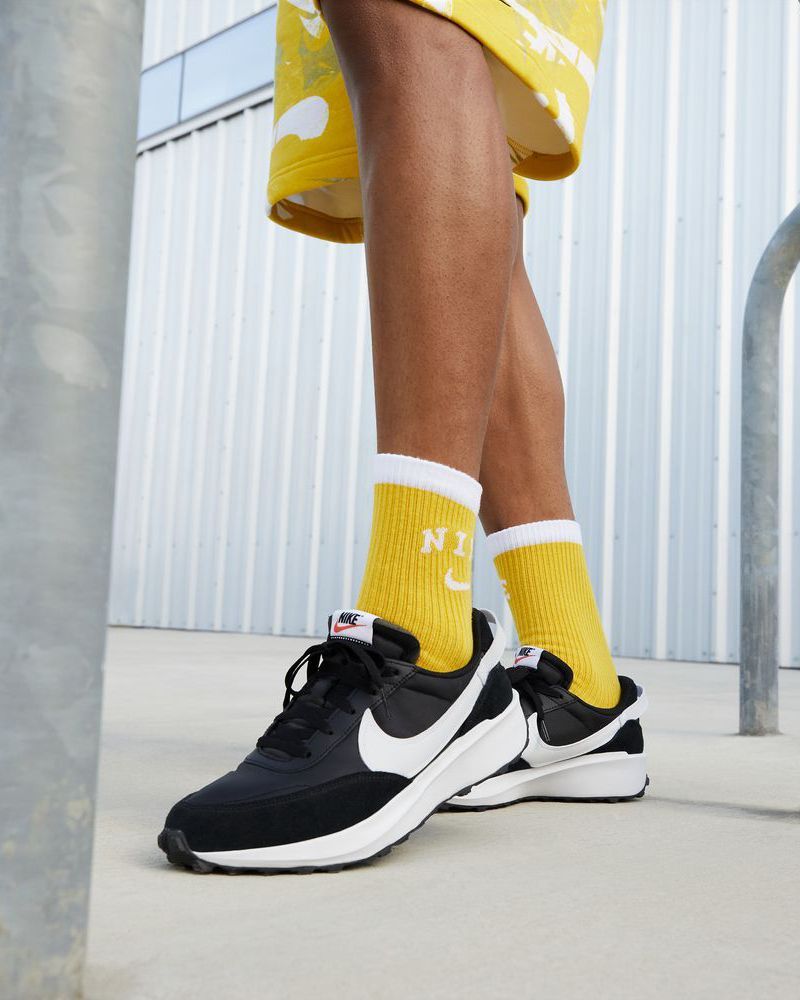 Chaussures Nike Waffle Debut Noir & Blanc pour homme