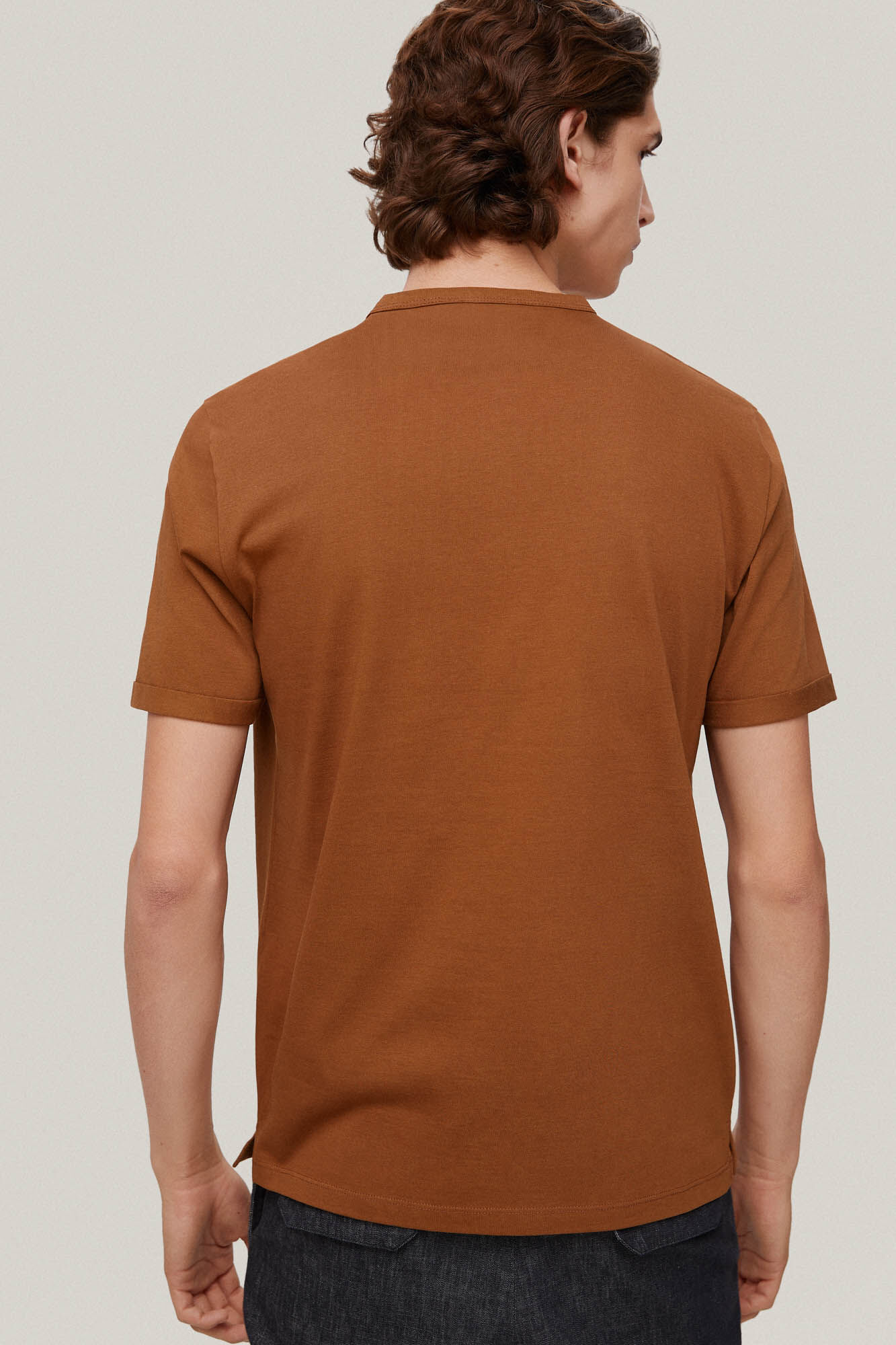 Camiseta básica - Marrom