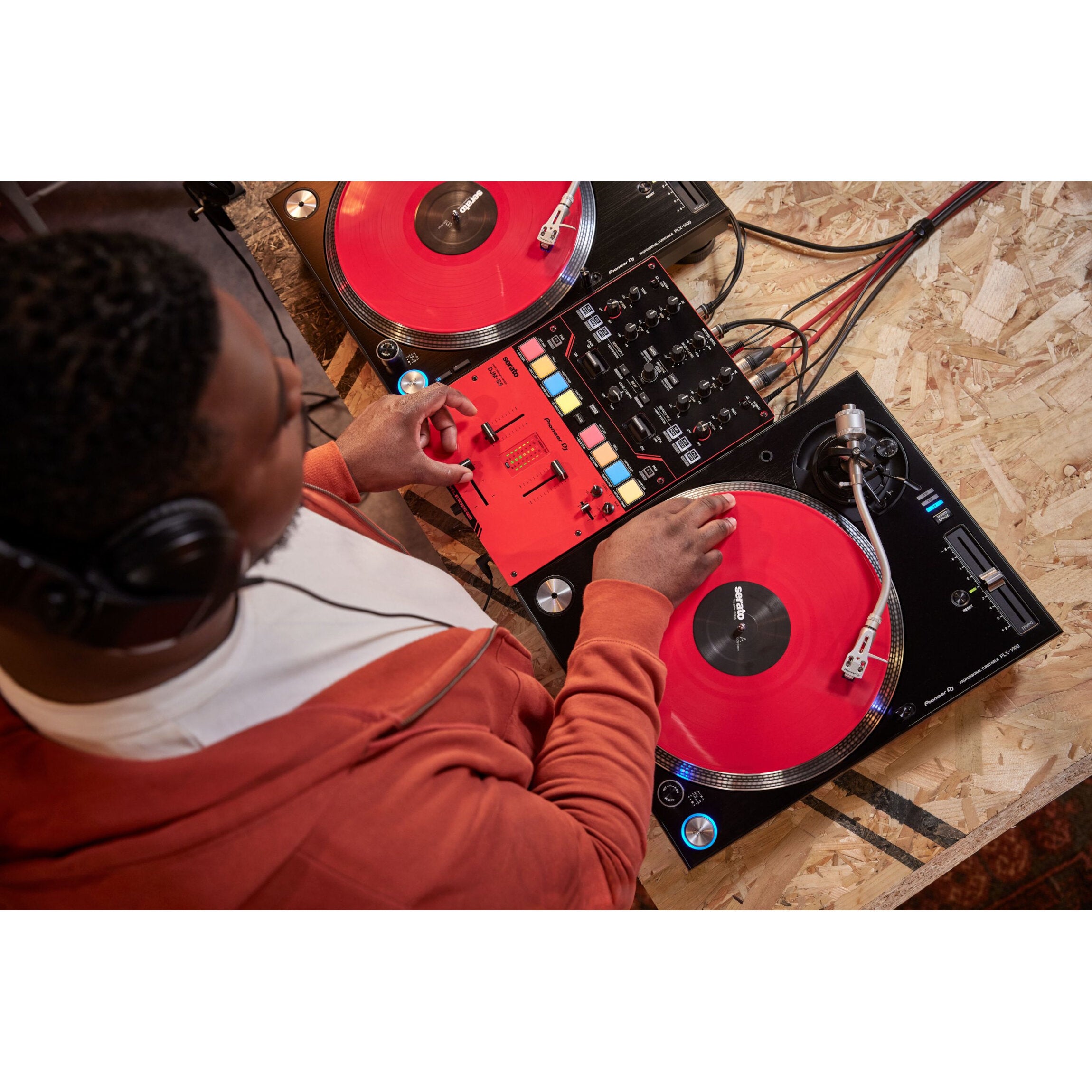 Pioneer DJ DJM-S5 2-kanaals scratch-style DJ-mixer voor Serato DJ Pro