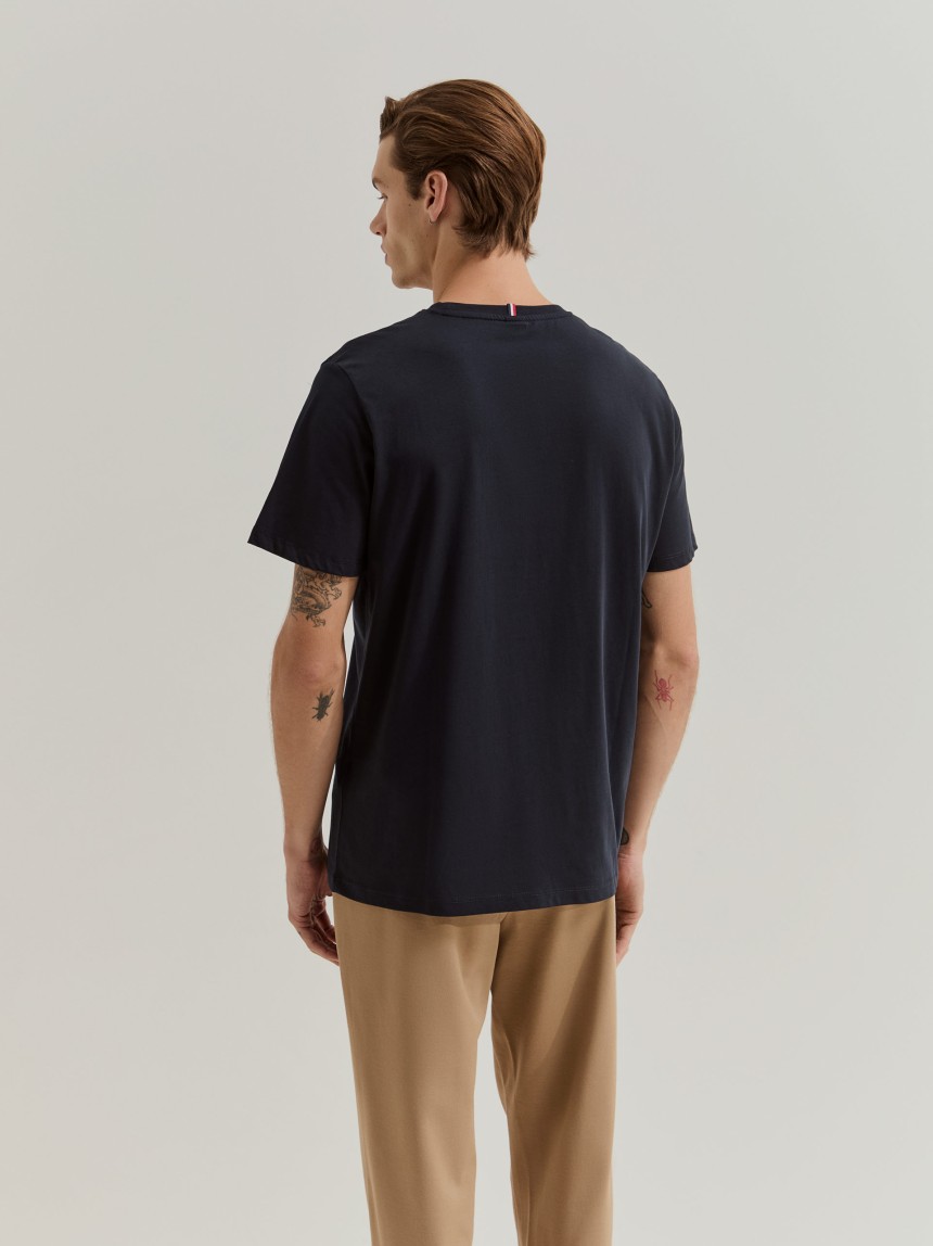 T-shirt básica de algodão
