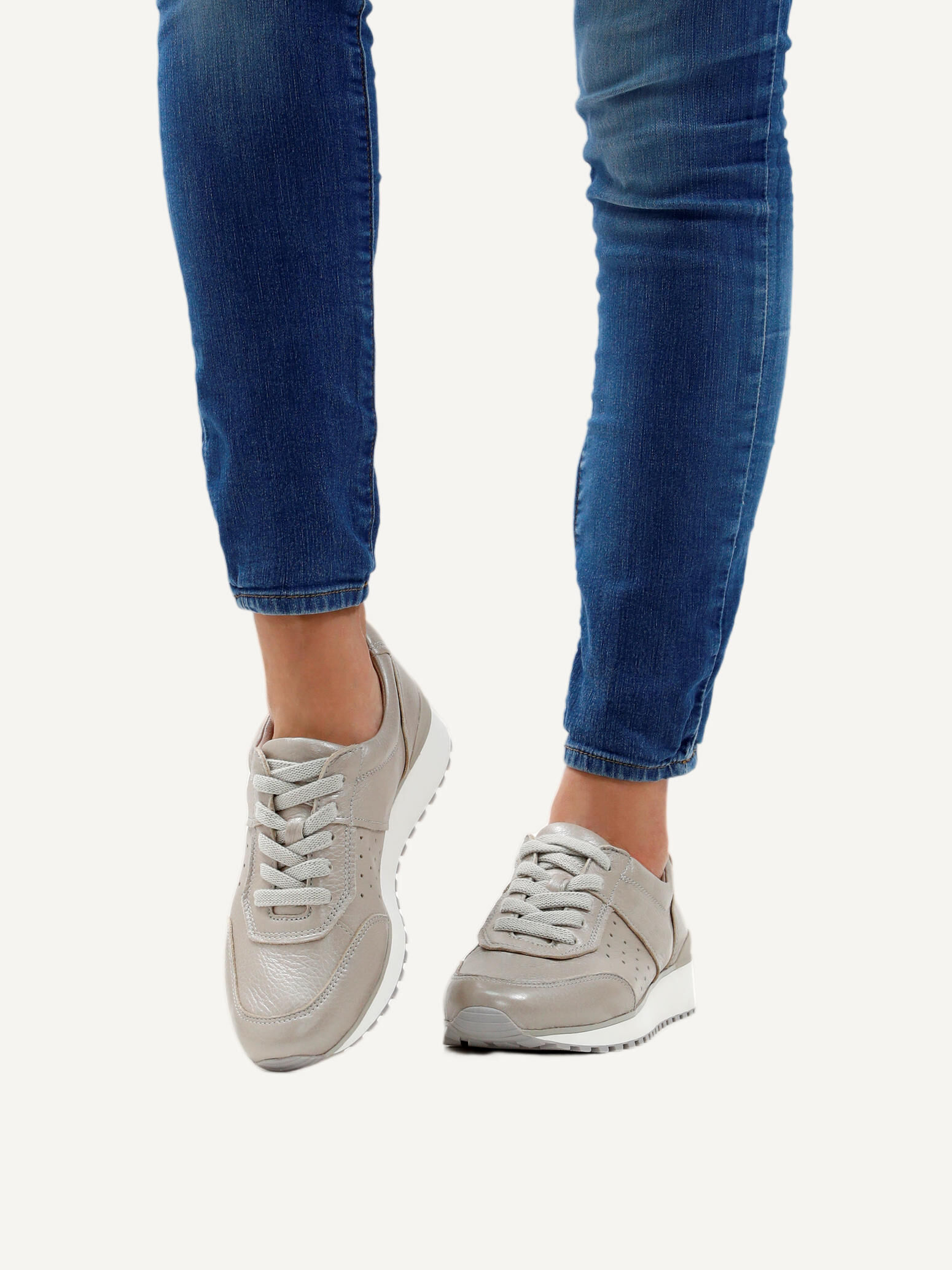 Sneaker