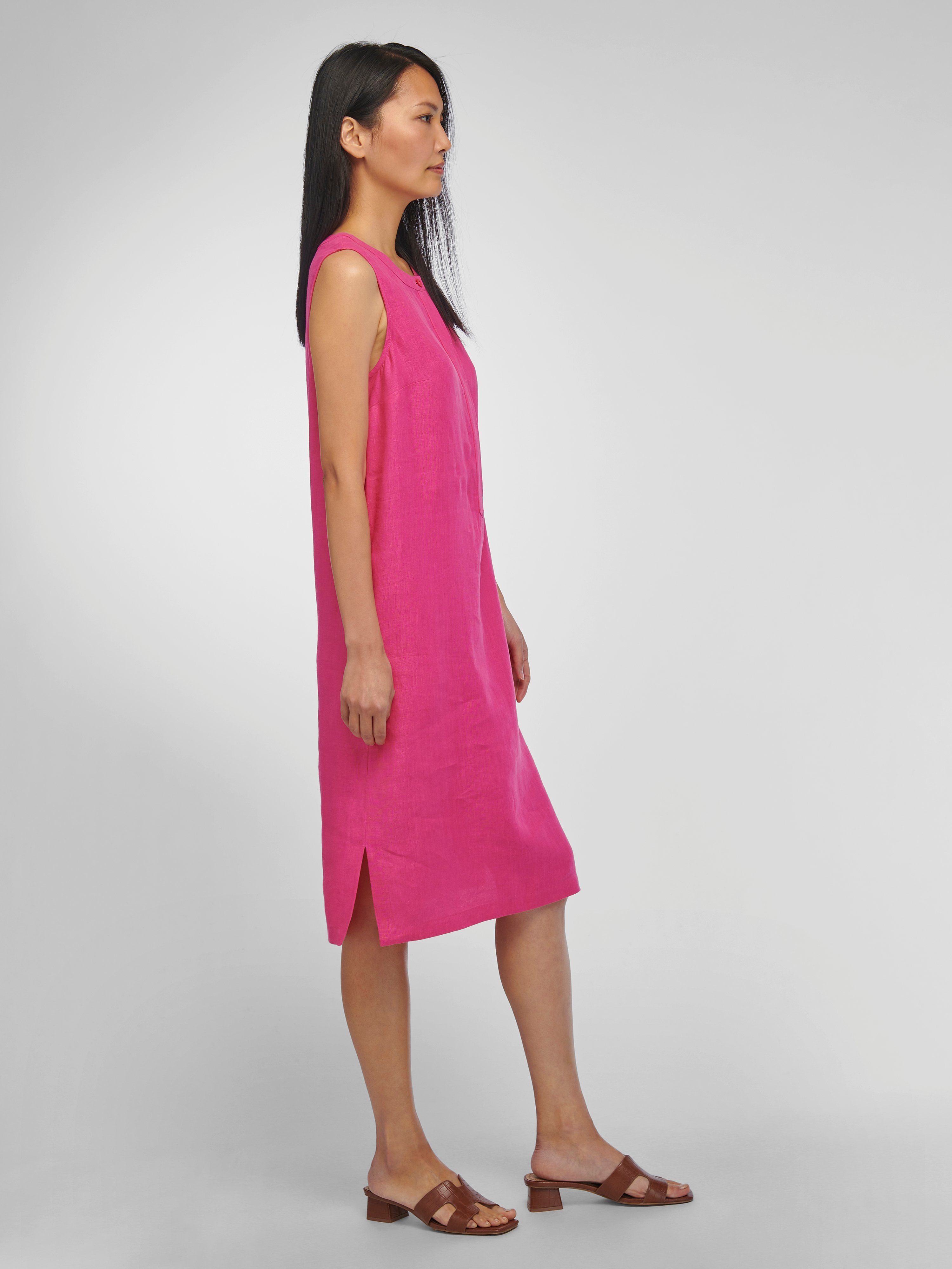 Ärmelloses Kleid aus 100% Leinen
