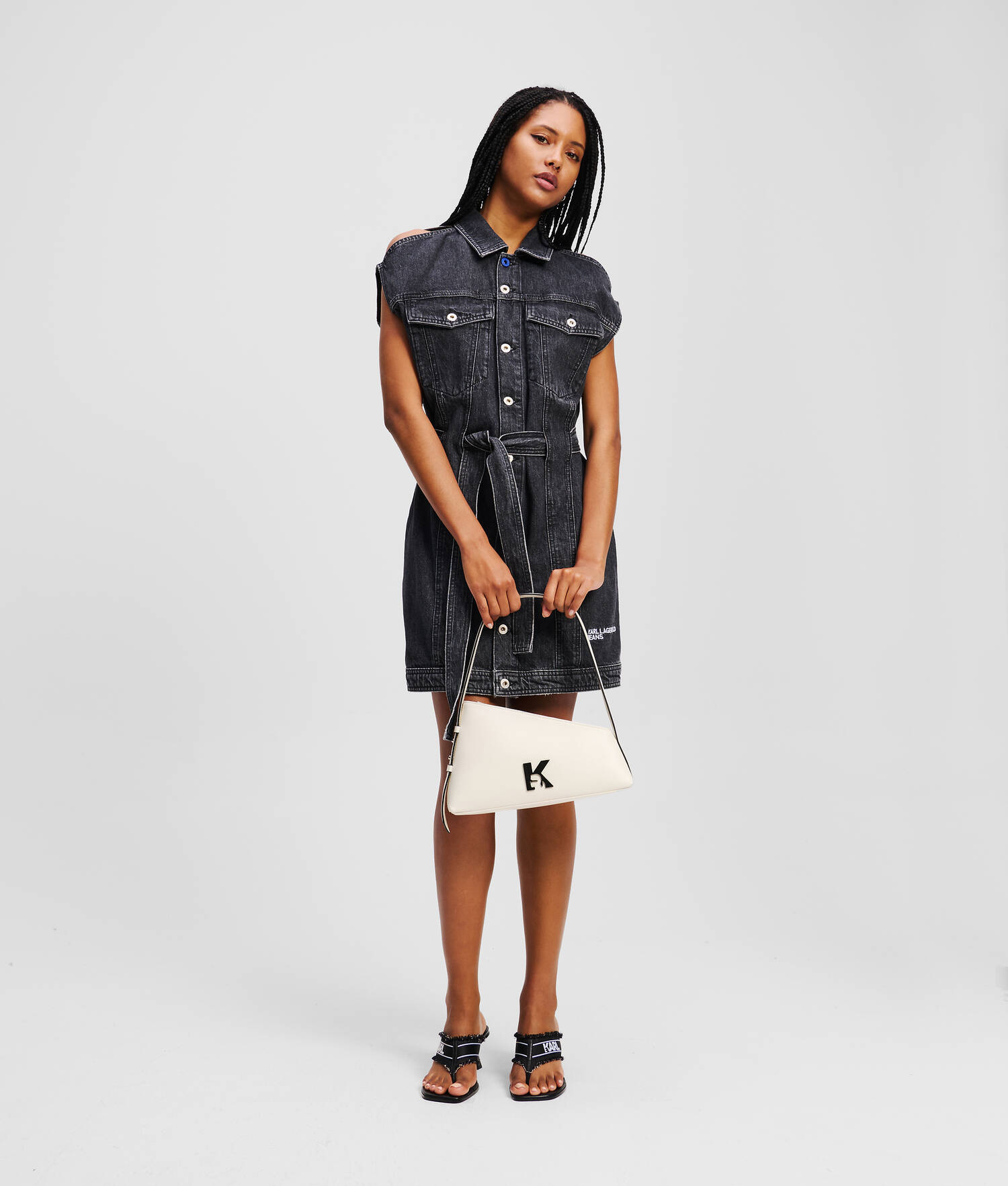 ROBE EN DENIM CEINTURÉE - Noir lavé