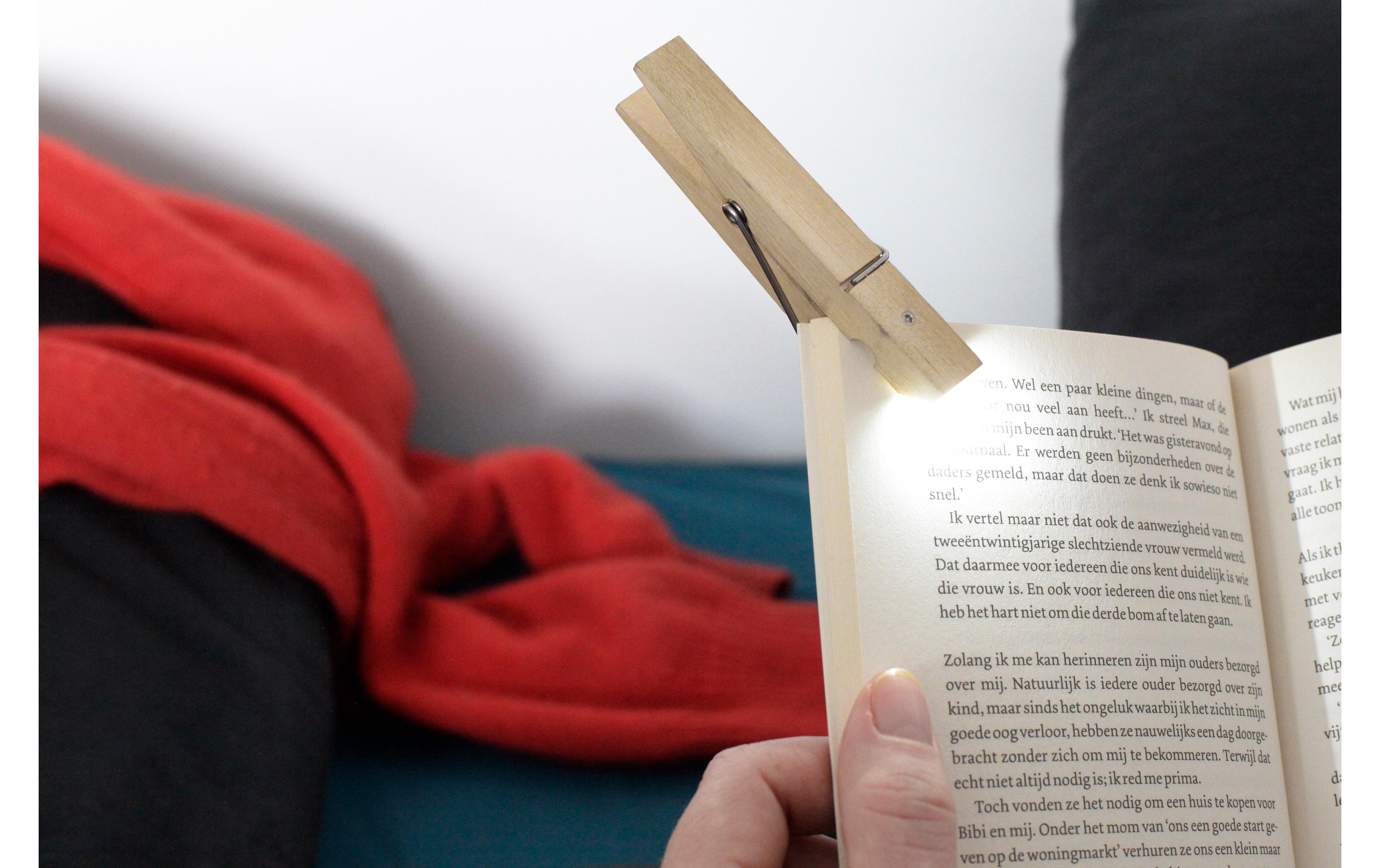 Leselicht Wäscheklammer BucheBuchlampe im Wäscheklammer Design