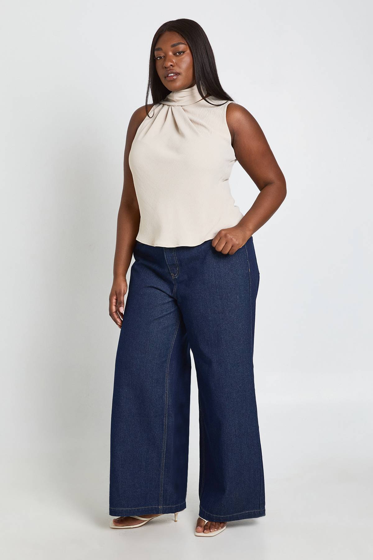 boohoo Haut Cache-cœur Grande Taille Avec Col Foulard