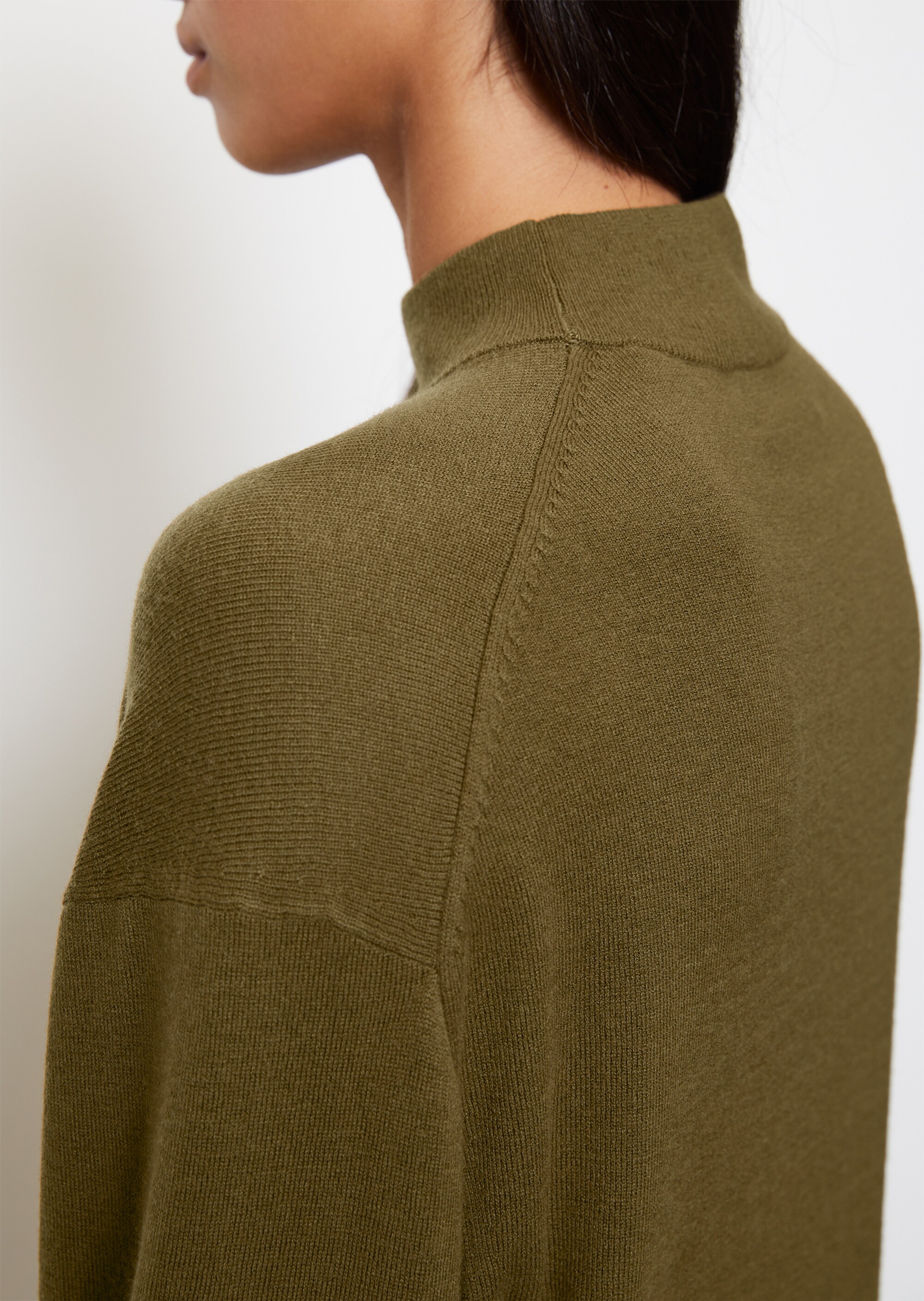 Turtleneck-Pullover loose aus Schurwolle-Viskose-Mix