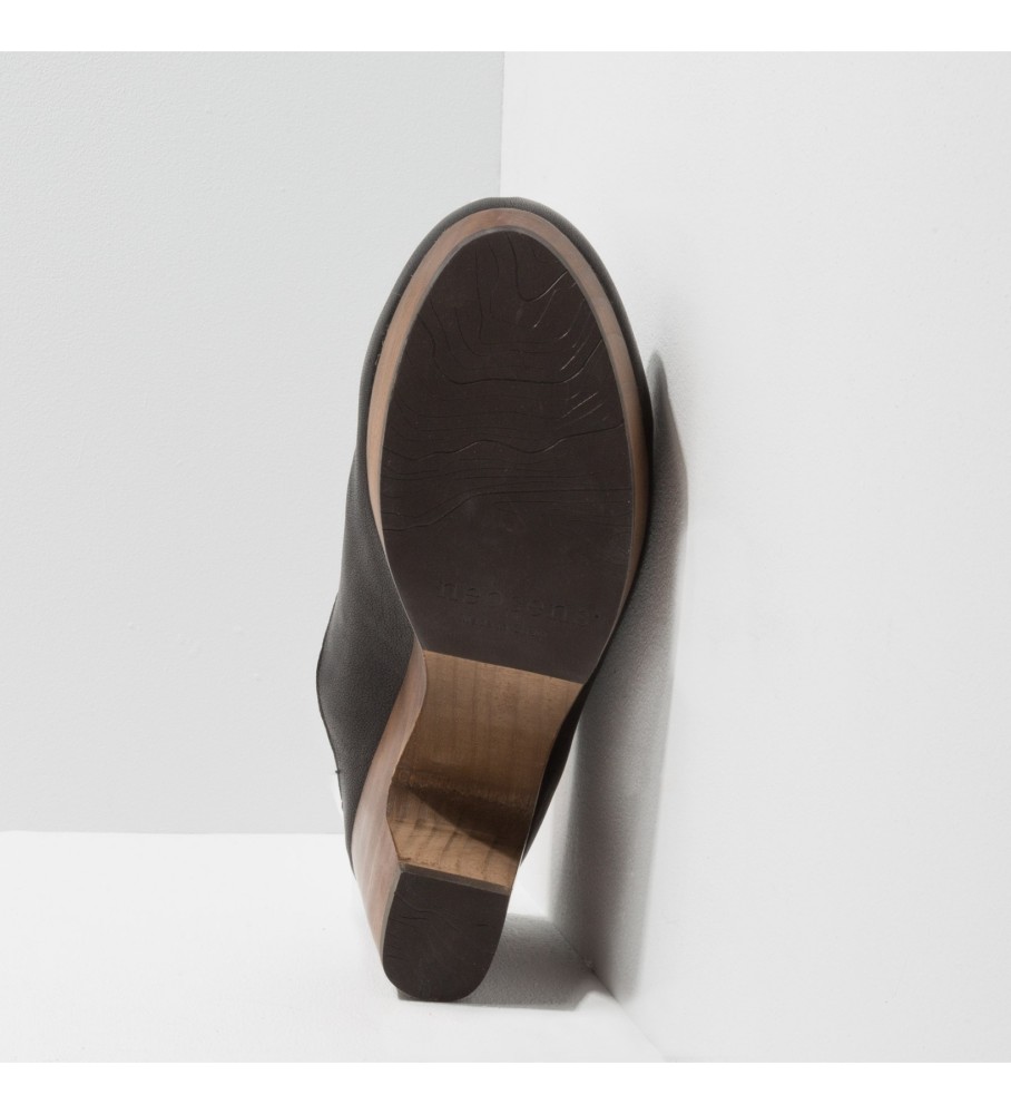 Tamancos Neosens Montone St. Laurent em couro preto - Altura do salto: 8 cm -