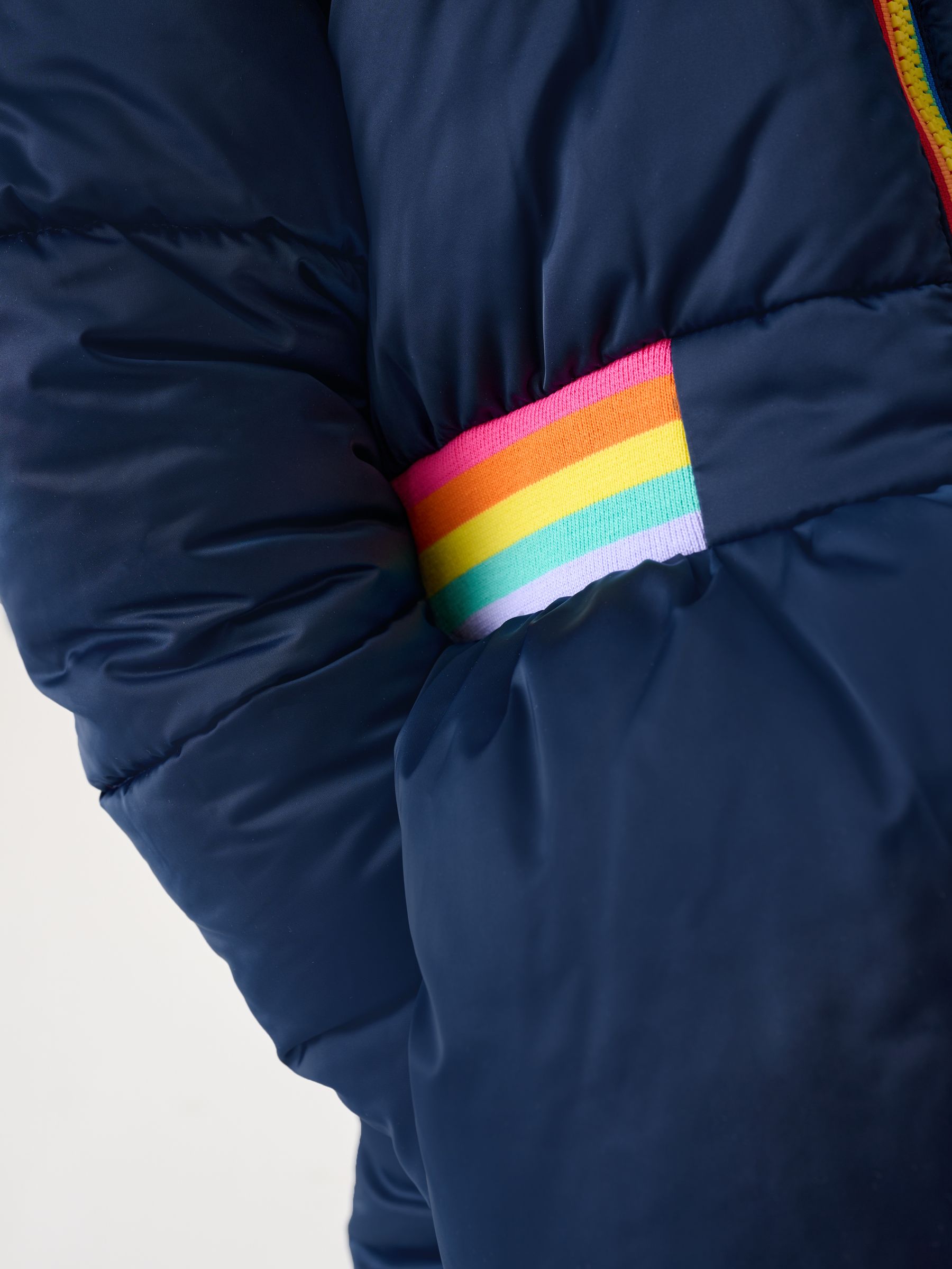 Little Bird by Jools Oliver regenbestendige gewatteerde jas met regenboogrok