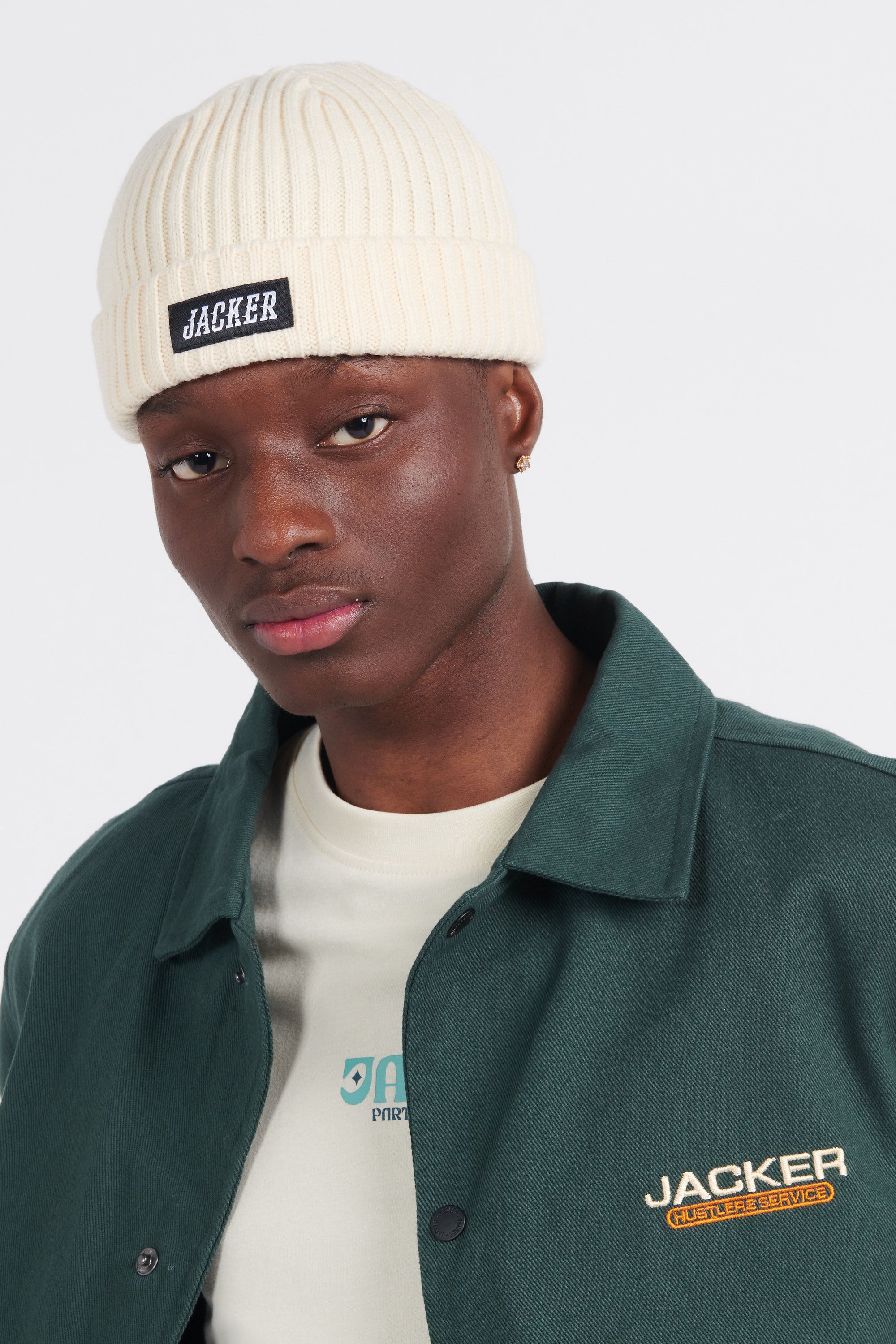 JACKER Bonnet Team Short Beanie Beige