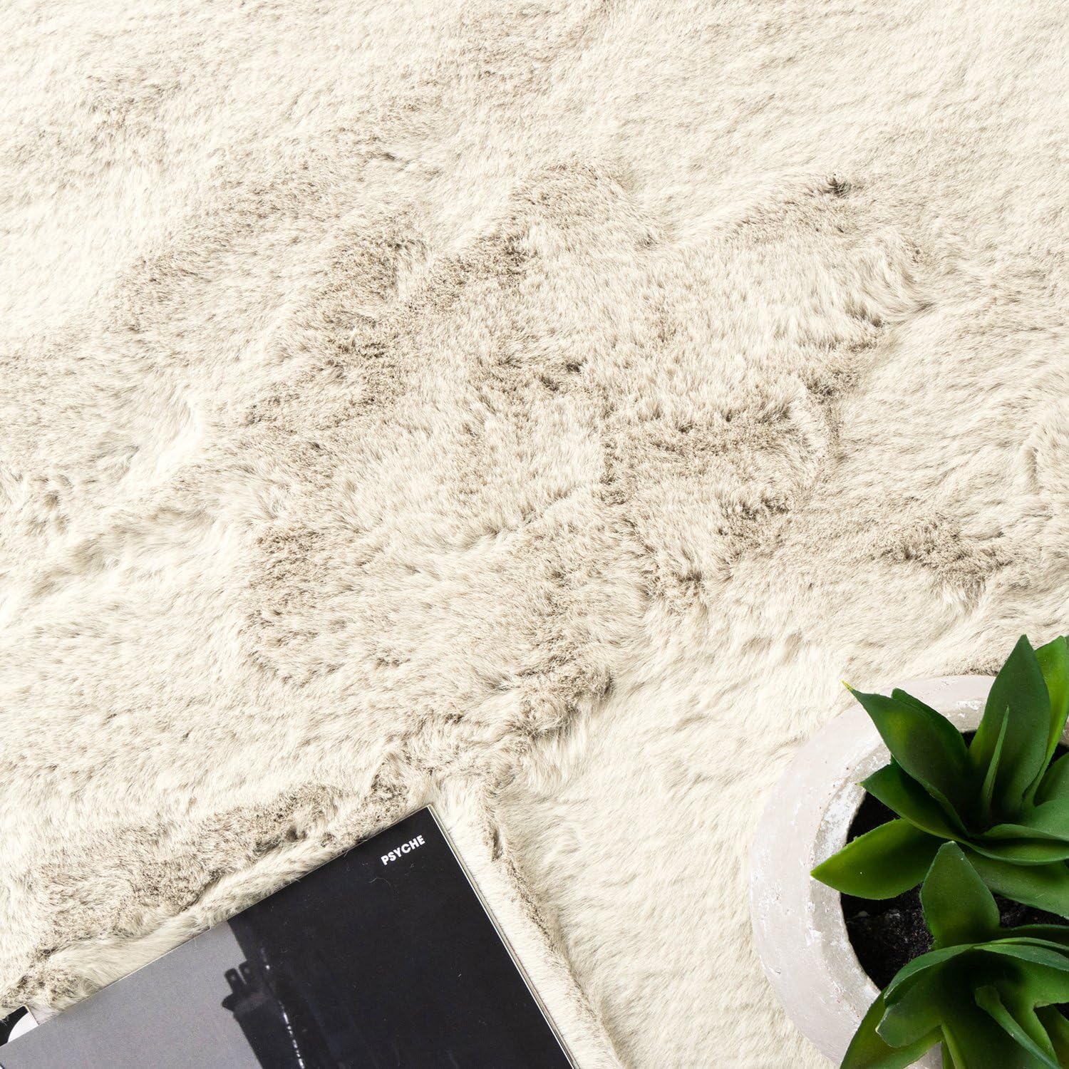FRAAI | Home & Living Hochflor Teppich - Comfy Supreme Creme - Shaggy, Einfarbig - Modern, Skandinavisch - Wohnzimmer, Esszimmer, Schlafzimmer - Fellteppich - Carpet