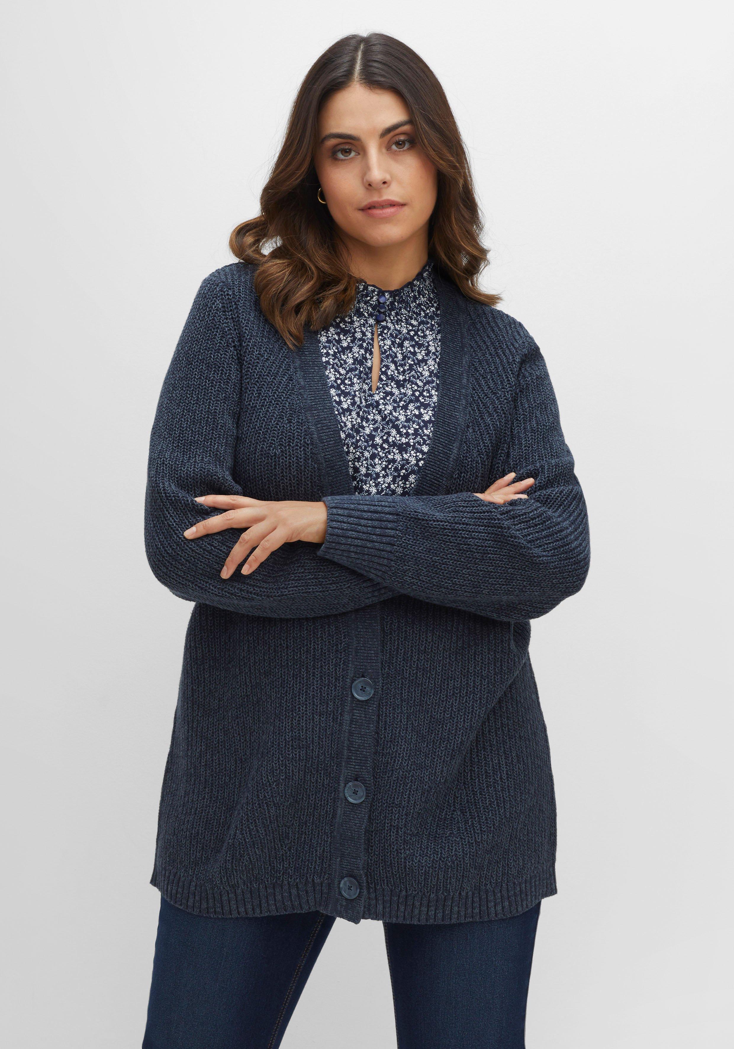 Strickjacke in Perlfangstruktur, mit V-Ausschnitt