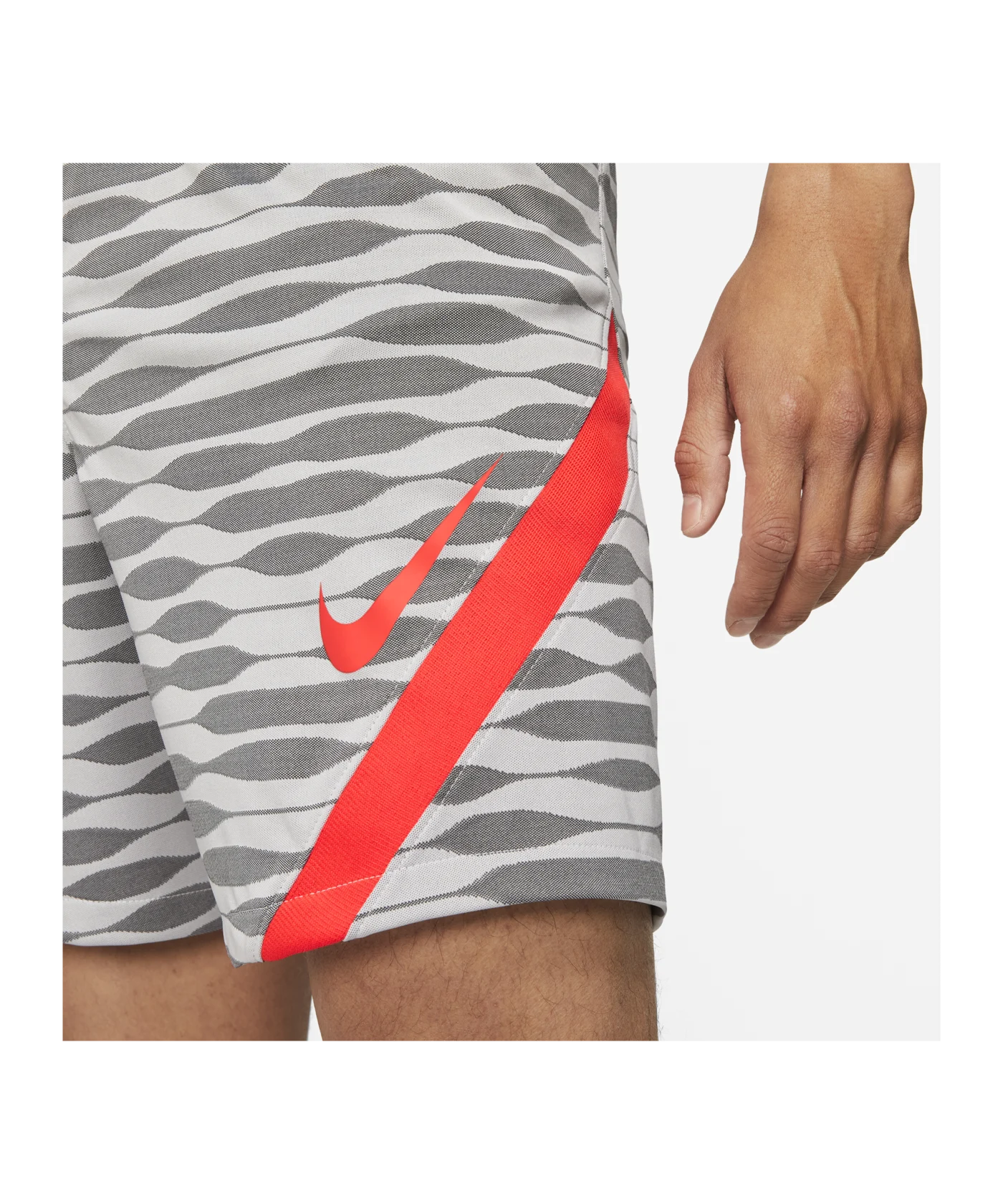 Nike Strike 21 Knit Short Weiss F100