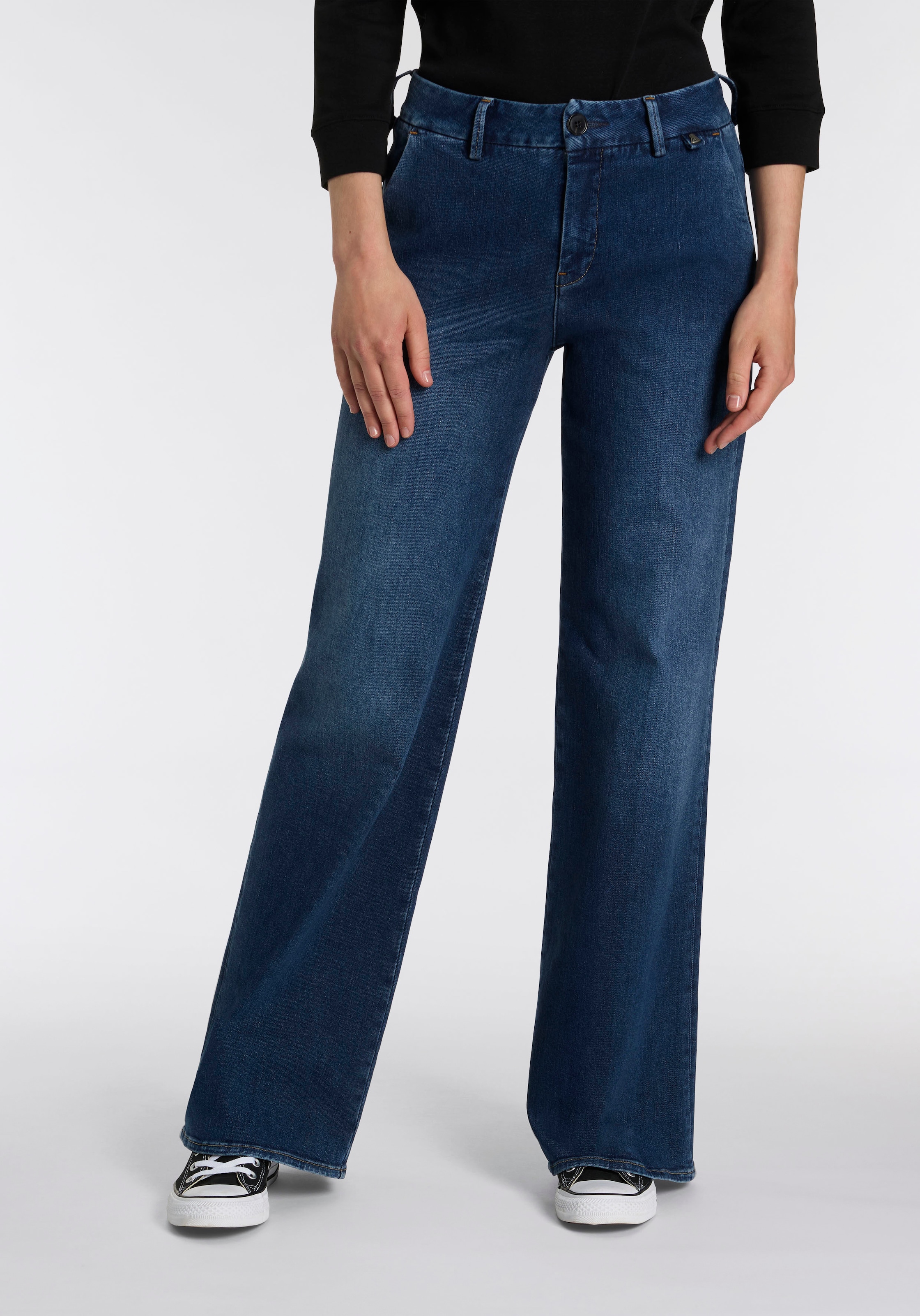 Herrlicher Schlagjeans »Lovely Flared Denim Cashmere Touch«, im Flared Fit