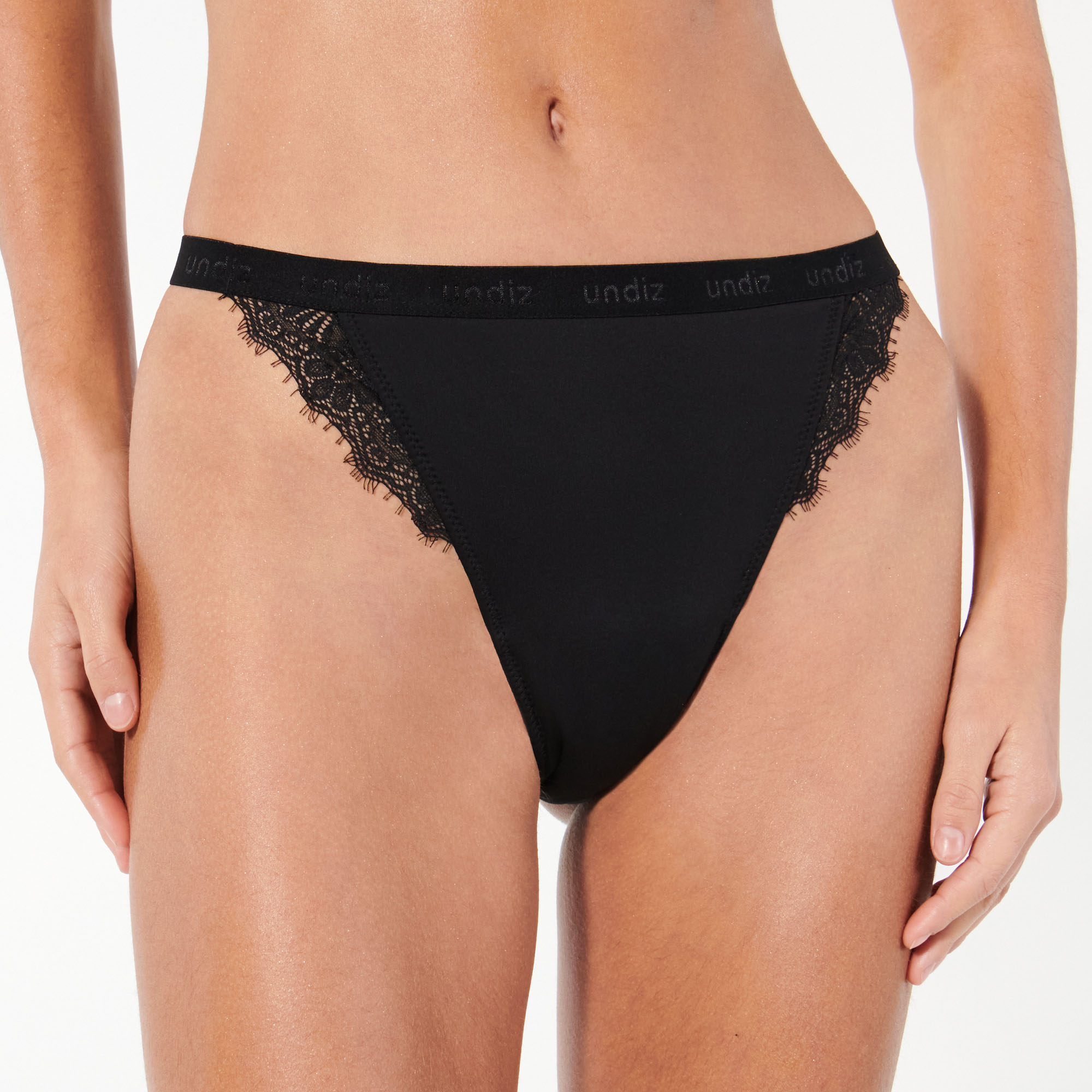 Tanga menstruel en microfibre et dentelle