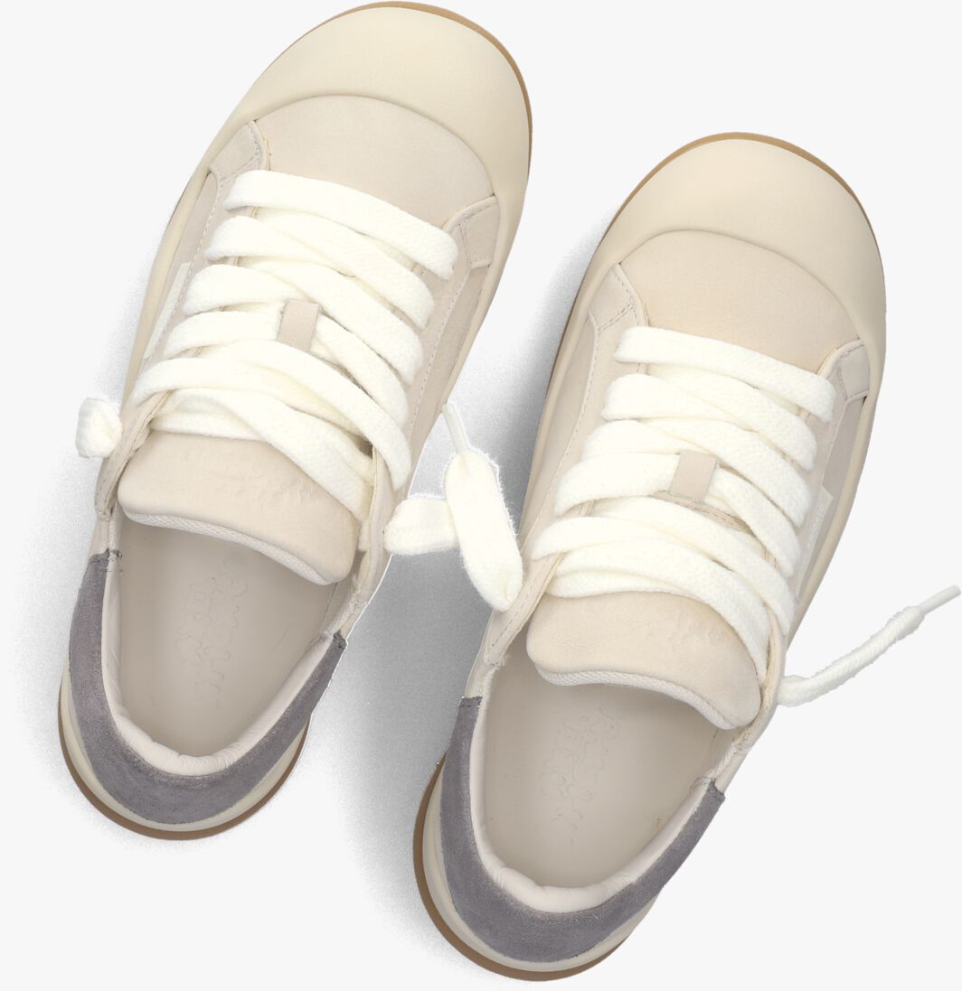 beige axel arigato lage sneakers squish sneaker