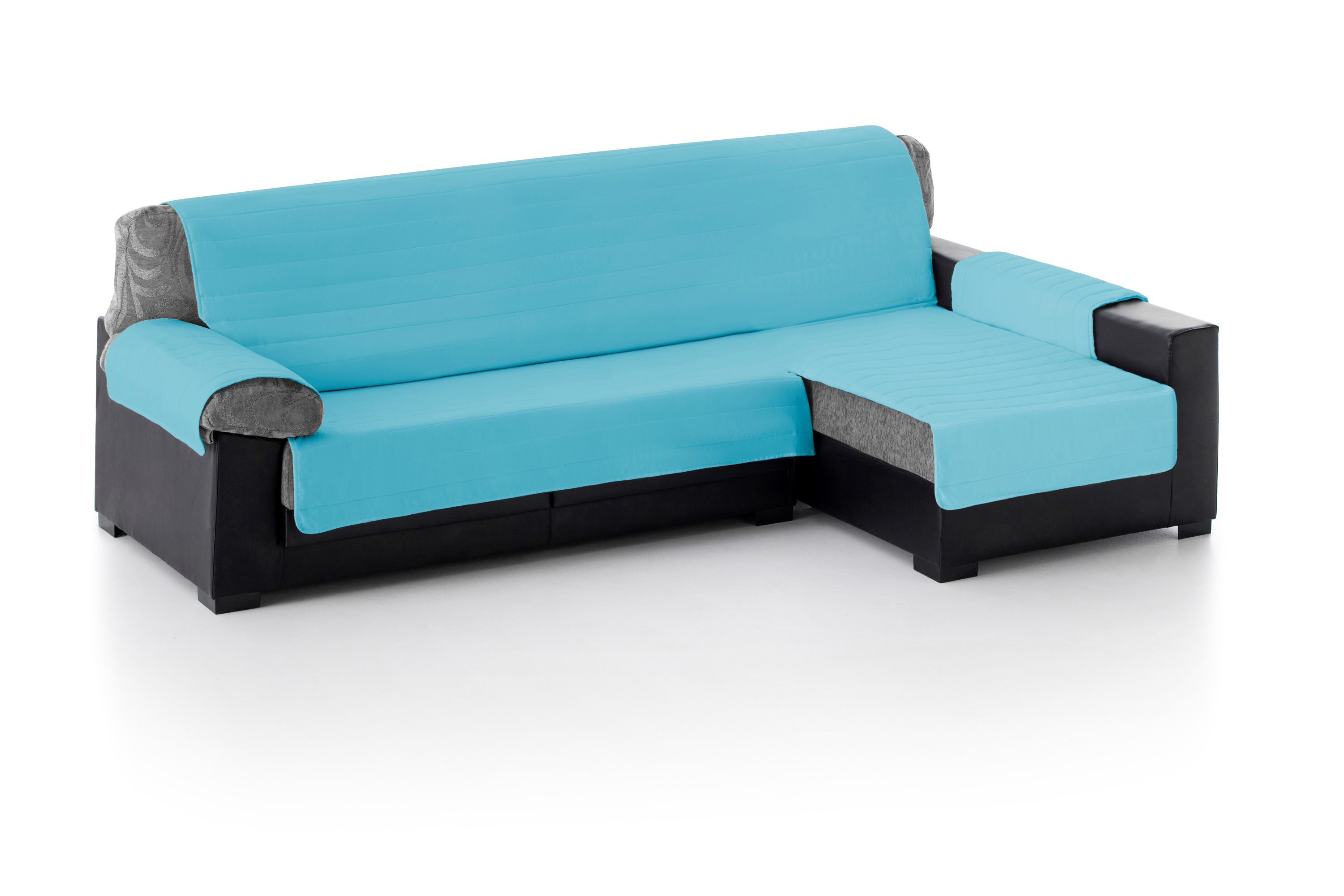 Capa acolchoada para sofá chaise longue com chaise à direita na cor turquesa.