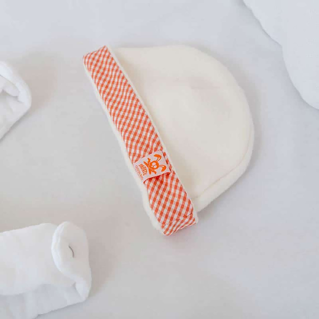 Papate Bonnet de Naissance en Coton Bio blanc/vichy - 20x12 cm