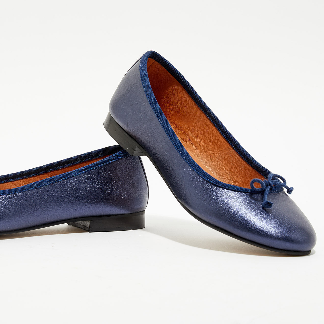 Quartier Latin Ballerines en Cuir irisé Jeanne bleu marine