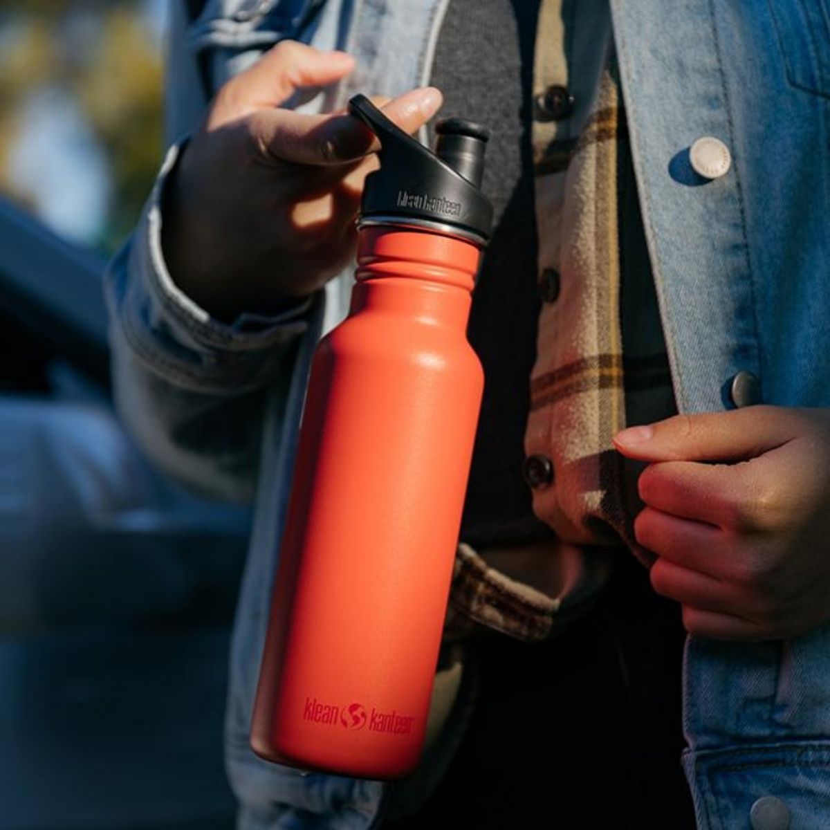 Garrafa de água Klean Kanteen Classic de 532 ml com tampa esportiva
