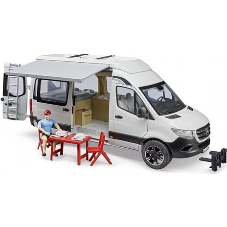 Mercedes Sprinter Camper med Figur