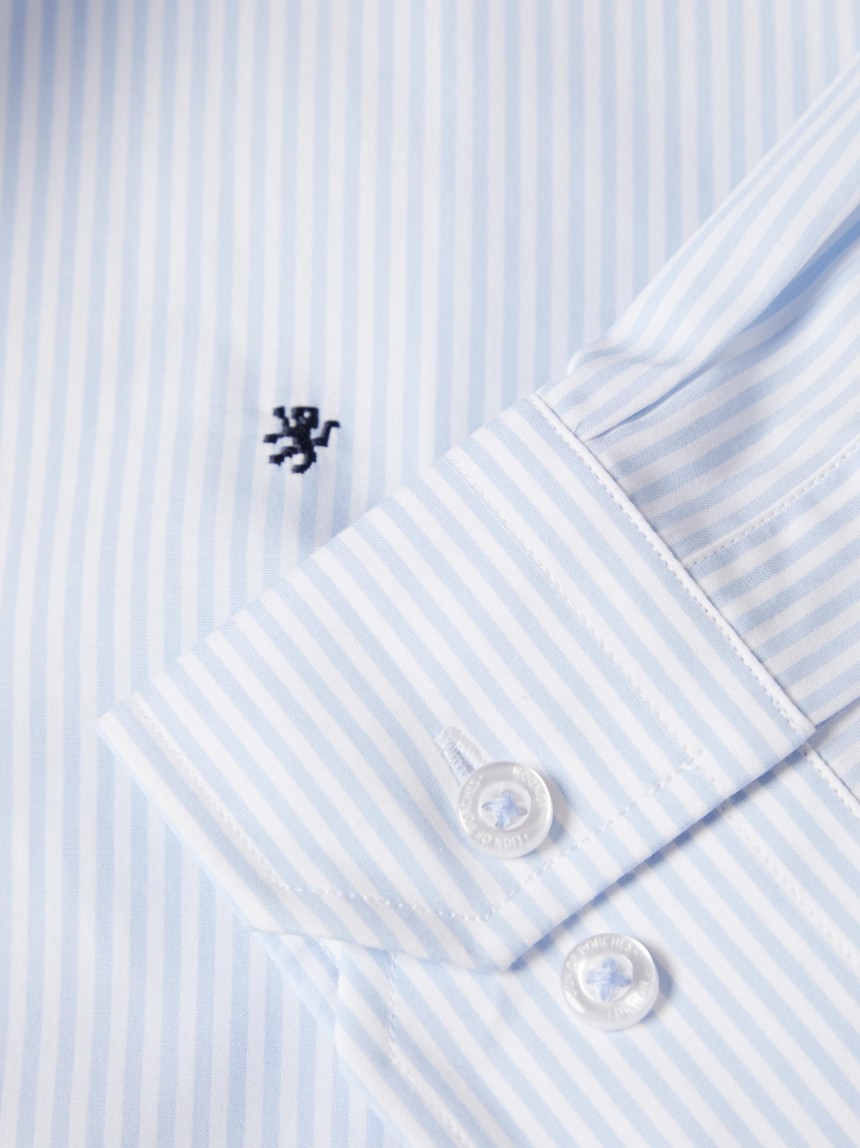 Camisa regular fit em algodão às riscas