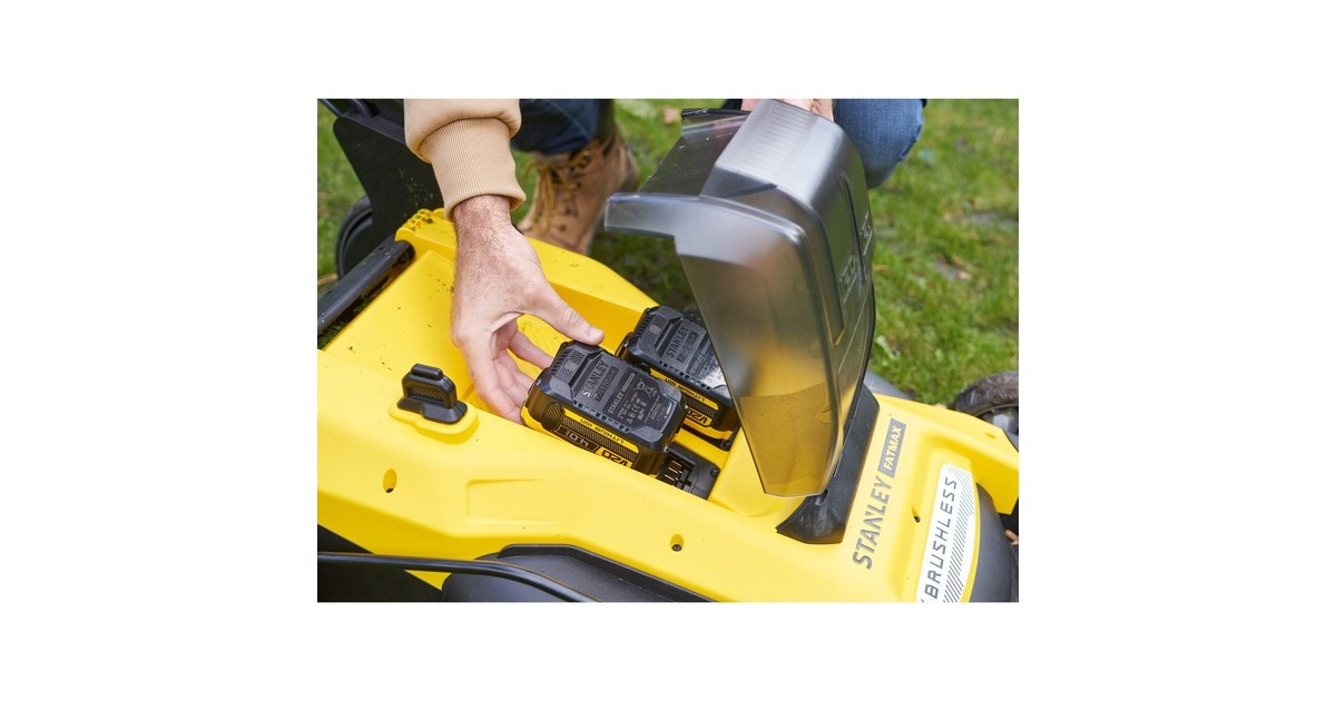 StanleyFATMAX V20 18V 51CM Zelftrekkende Grasmaaier SFMCMWS251M  (Zwart/geel, Accu en oplader inbegrepen)