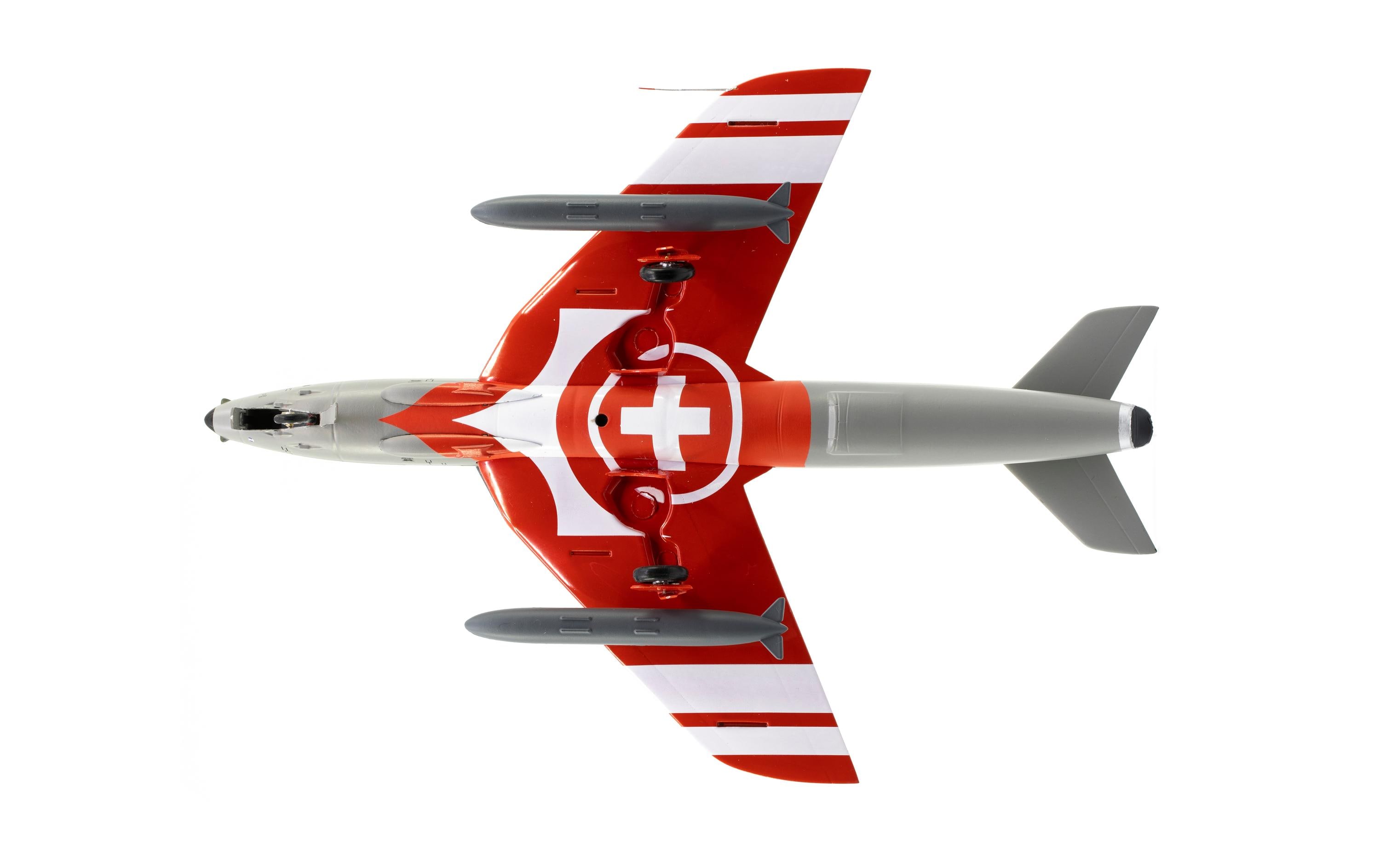 Hunter Mk58 J-4020 Patrouille Suisse 1:72Authentisches Modell der Patrouille Suisse Hunter
