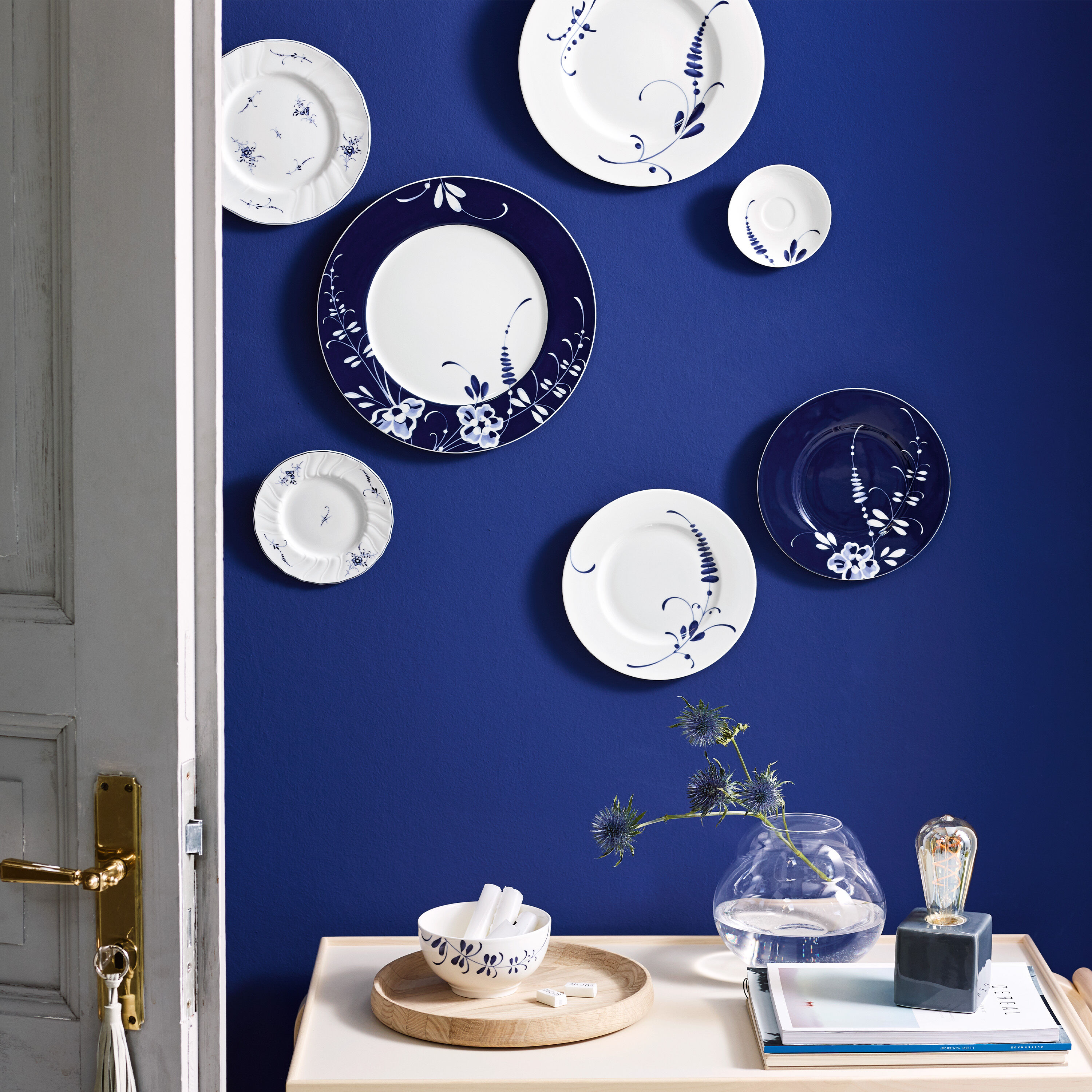 Vieux Luxembourg Charger plate Blue, 12.1'', Premium Porcelain