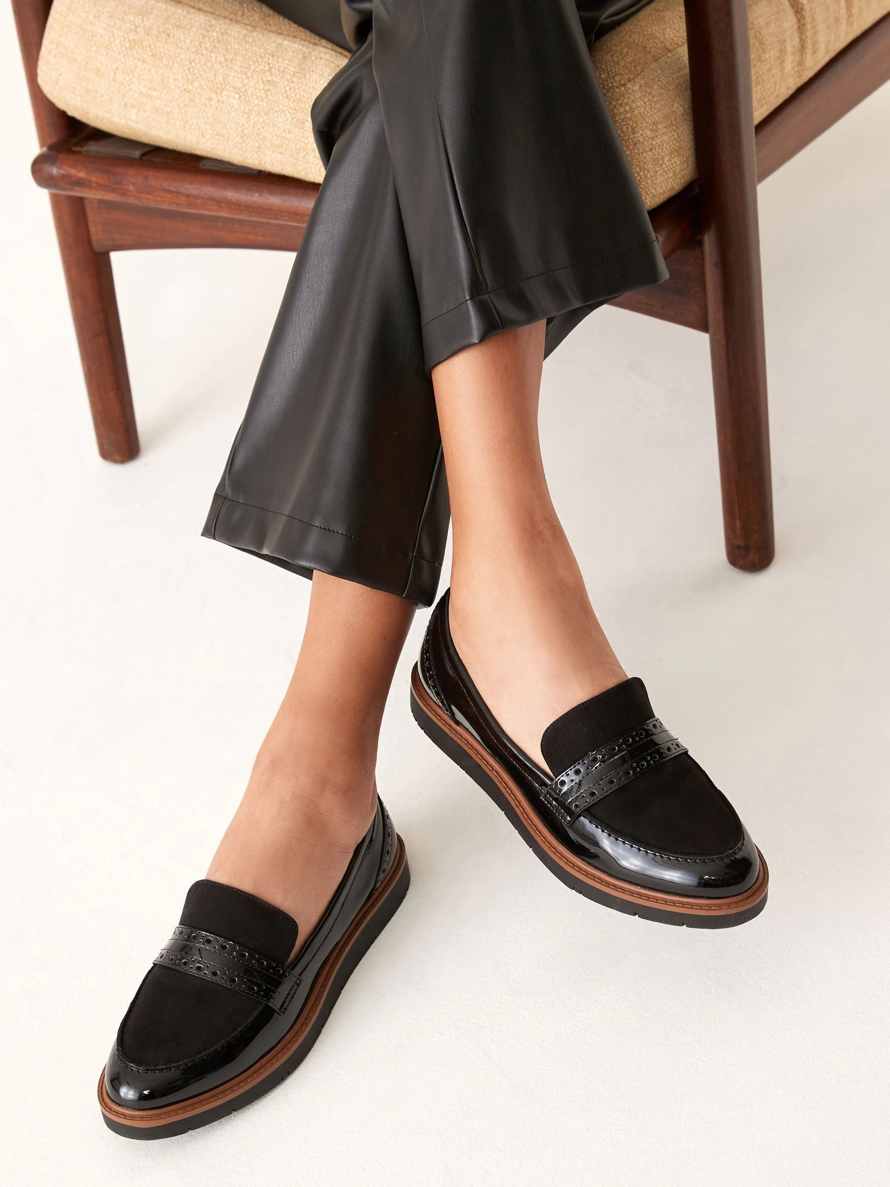 Zwart - Forever Comfort® Brogue Instappers
