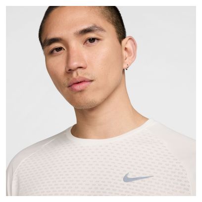 Maillot manches courtes Nike Stride Beige Homme