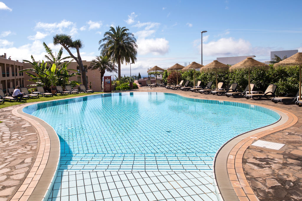 Fly & Go Dom Pedro Garajau Logies en ontbijt - Hotel