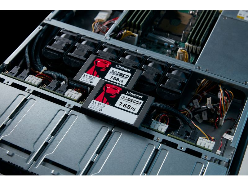 Kingston SSD DC600ME 2.5