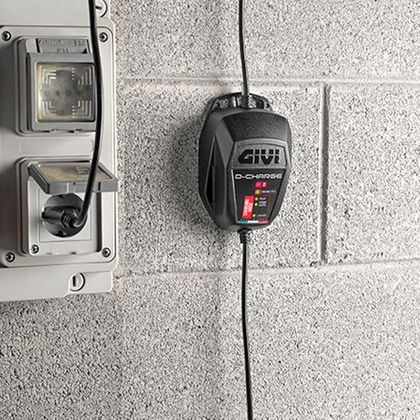 Chargeur Givi S510 D-CHARGE (ACIDE-LITHIUM- LITHIUM ION) Universel - Noir