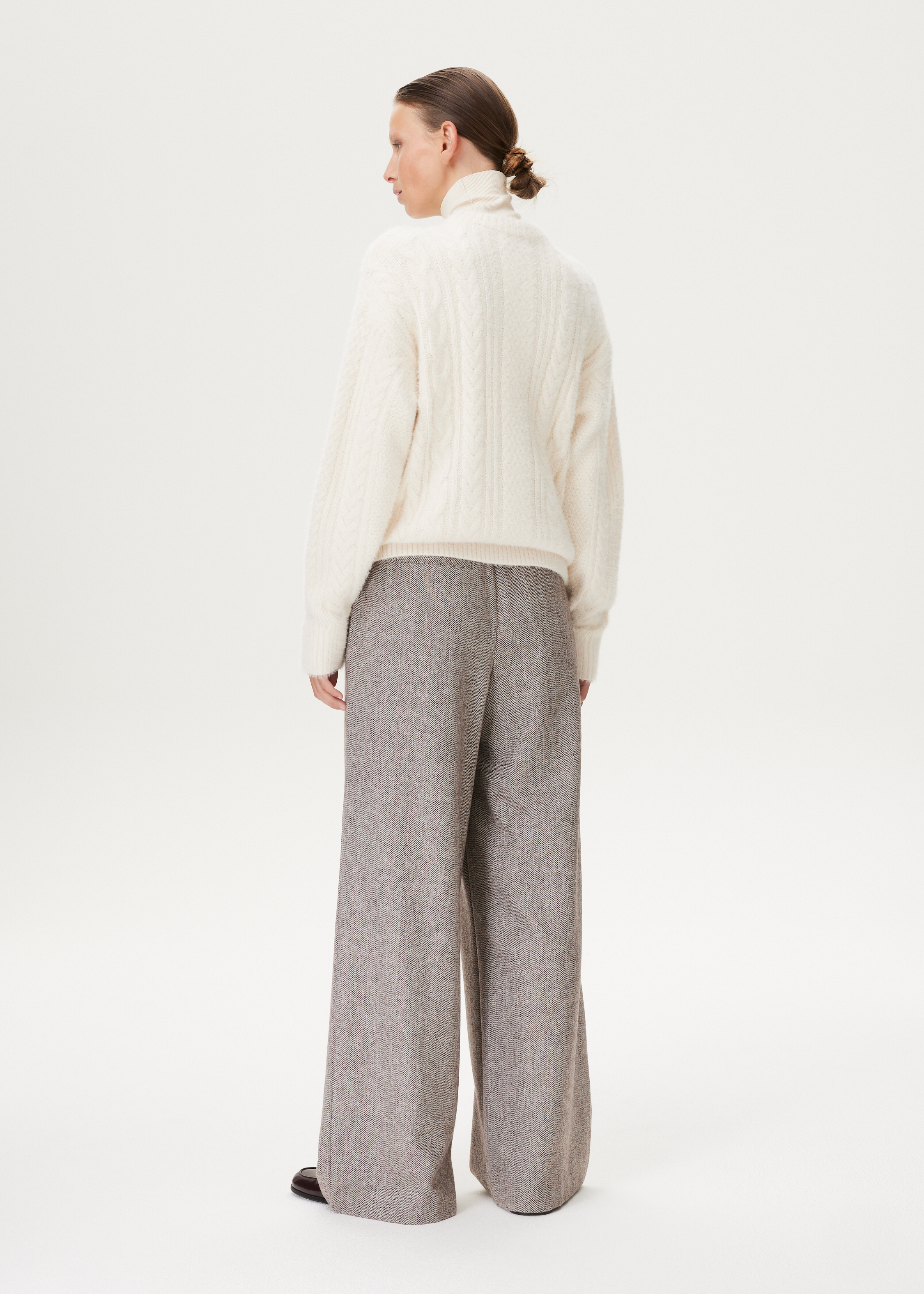Gebreid oversized kabeltrui