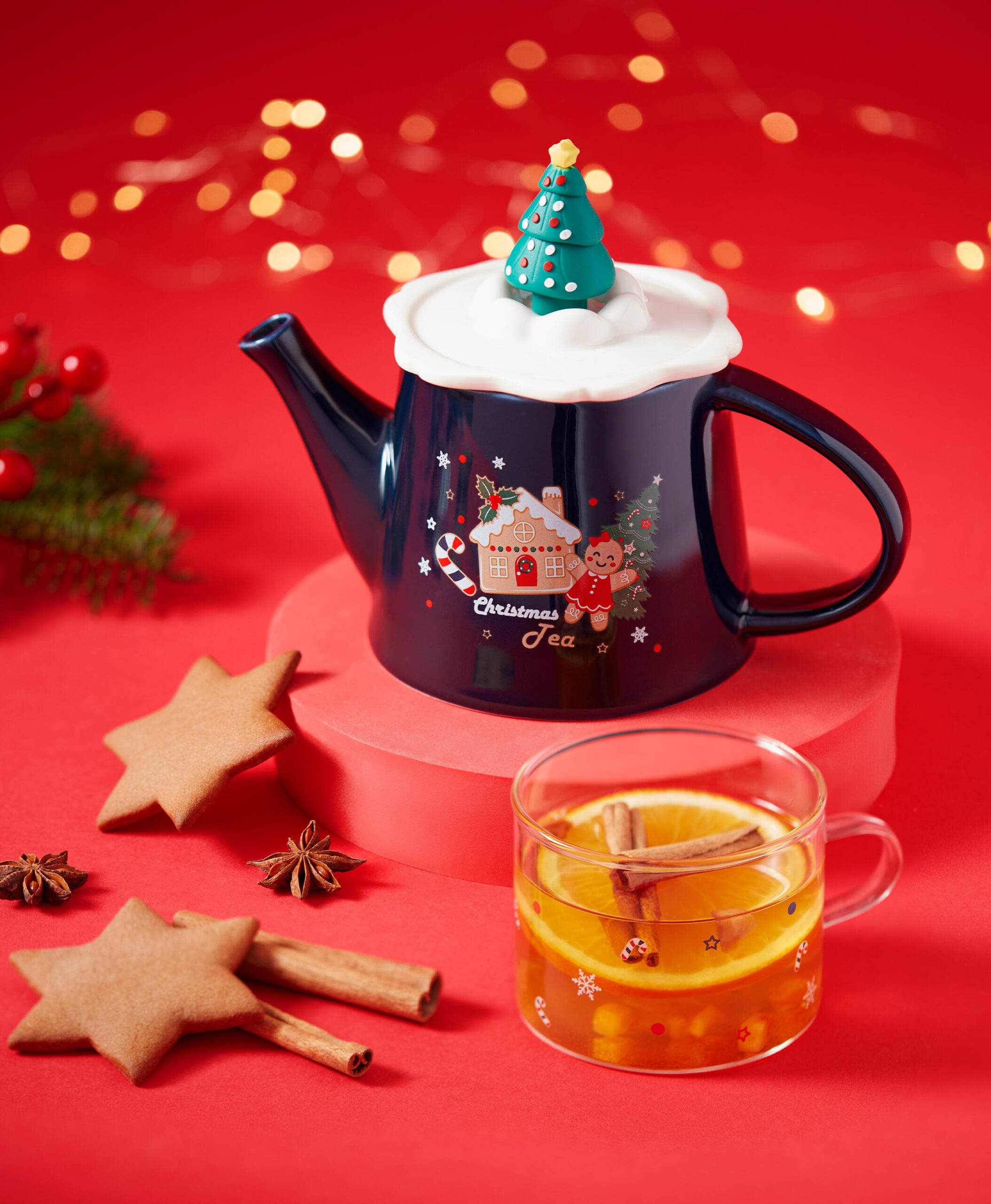 Teekanne mit Tasse
