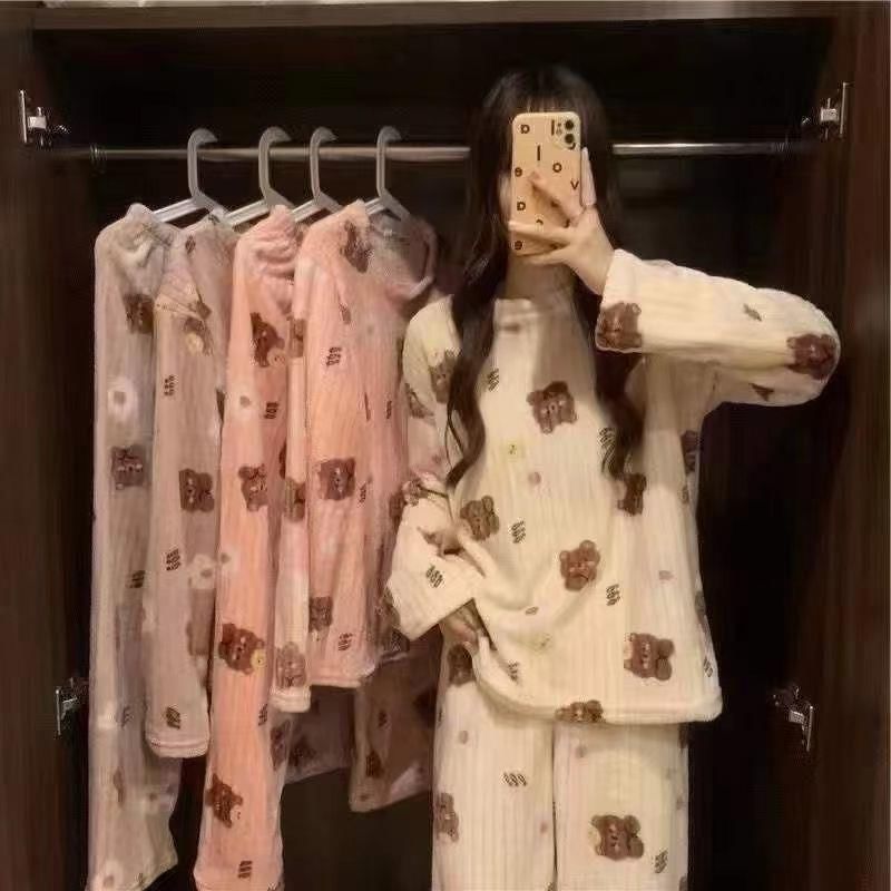 Fabricino - Set: Pyjamatop met lange mouwen en print + broek