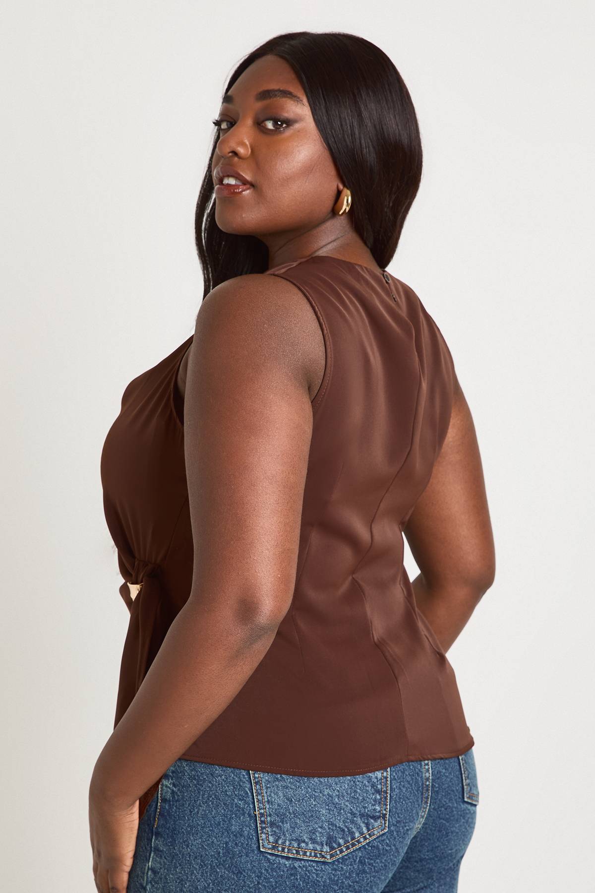 boohoo Haut Drapé Grande Taille Avec Détail De Finition