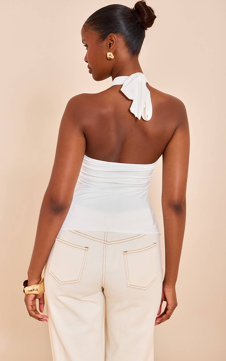 Crème Haut Long À Col Licou Double Couche En Tissu Slinky Avec Finitions Contrastées