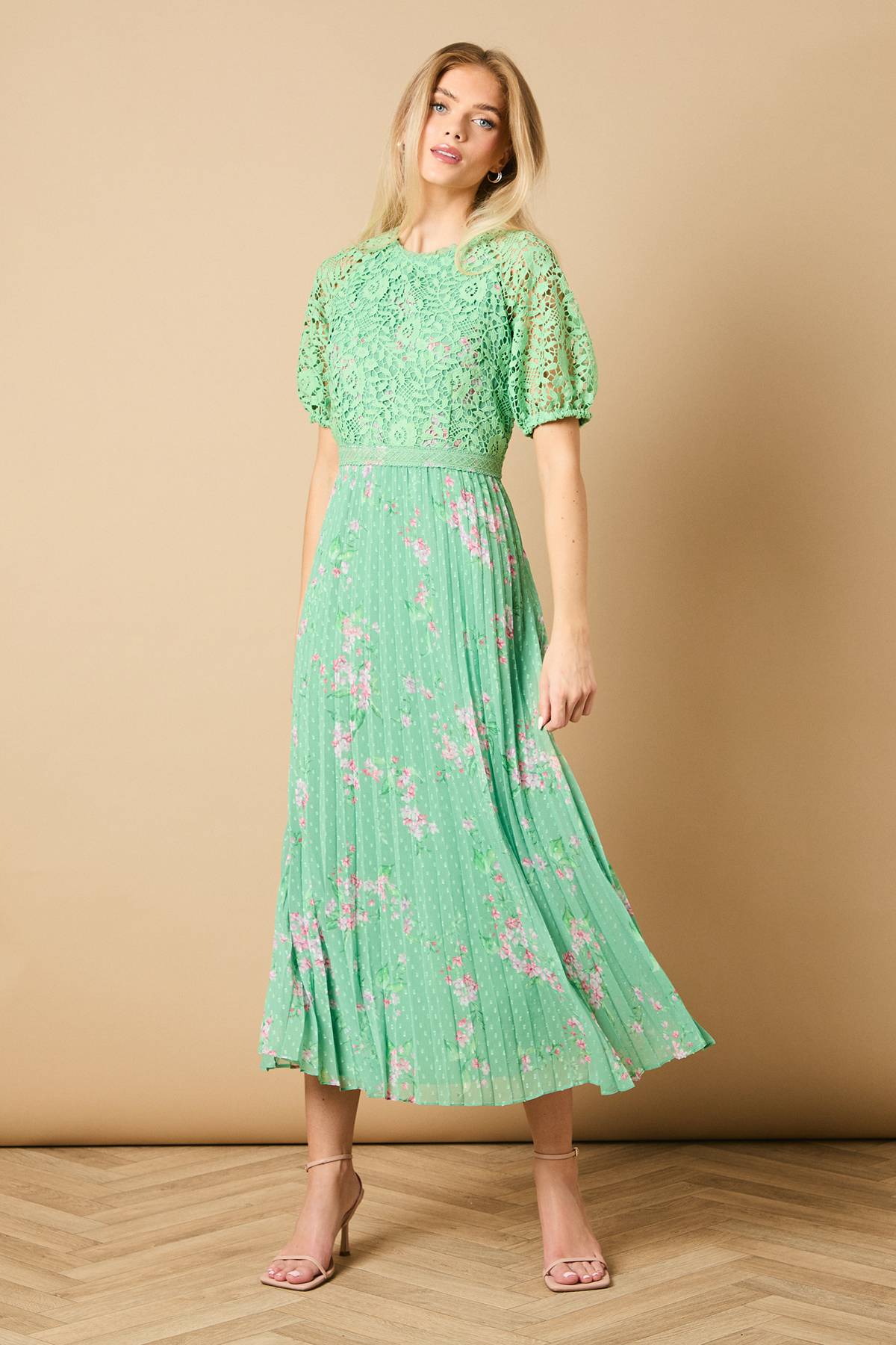 Oasis Robe Midi Plissée à Corsage en Dentelle Florale de Cérémonie