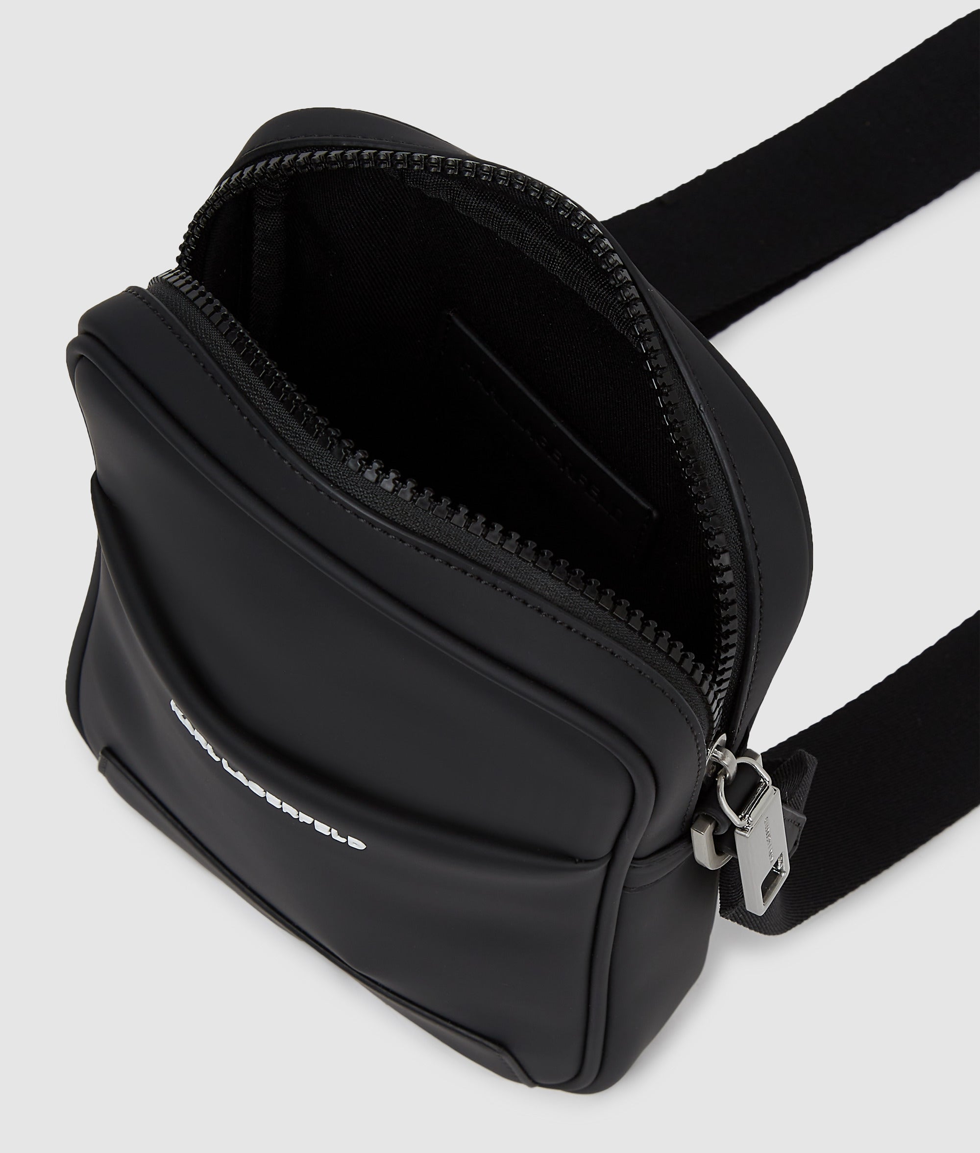 Minimalistische crossbodytas met logo