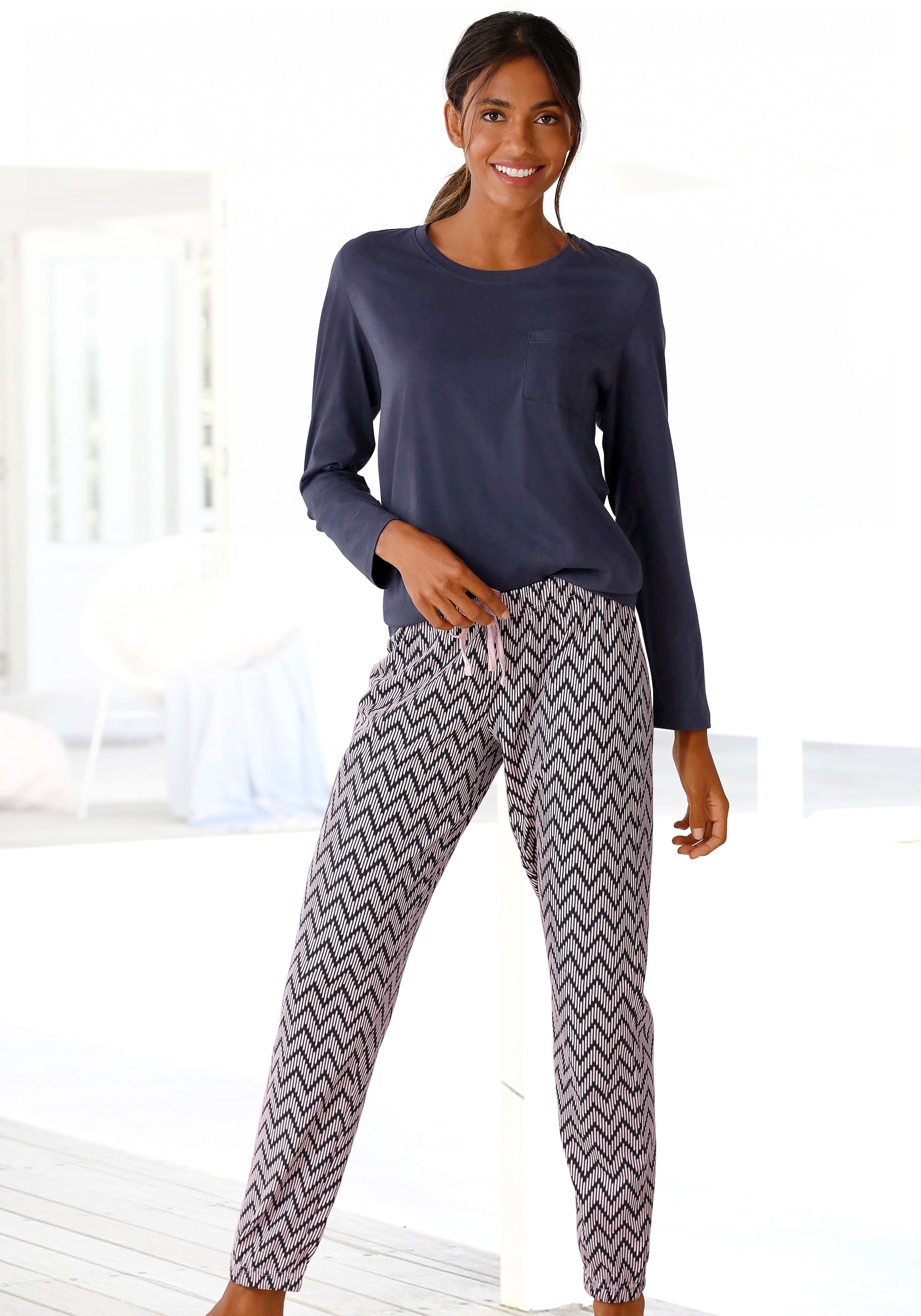 Vivance Dreams Pyjama 2 Stk. tlg., mit gemusterter Schlafhose