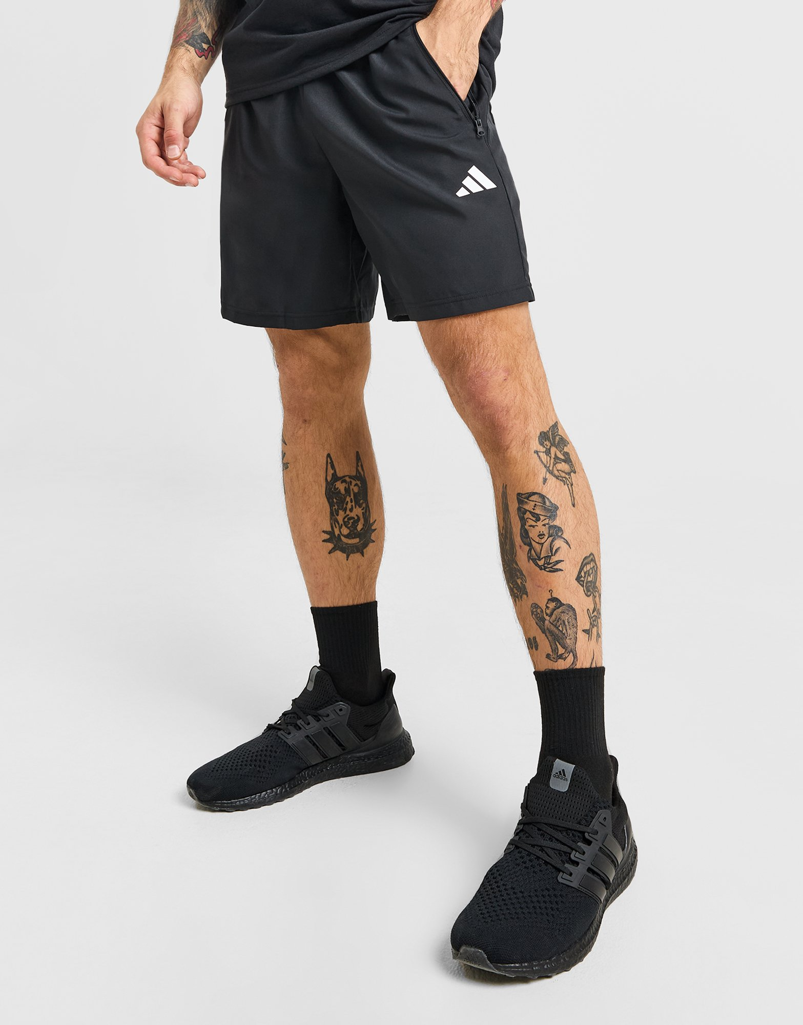 adidas Short d'entraînement en toile Train Essentials