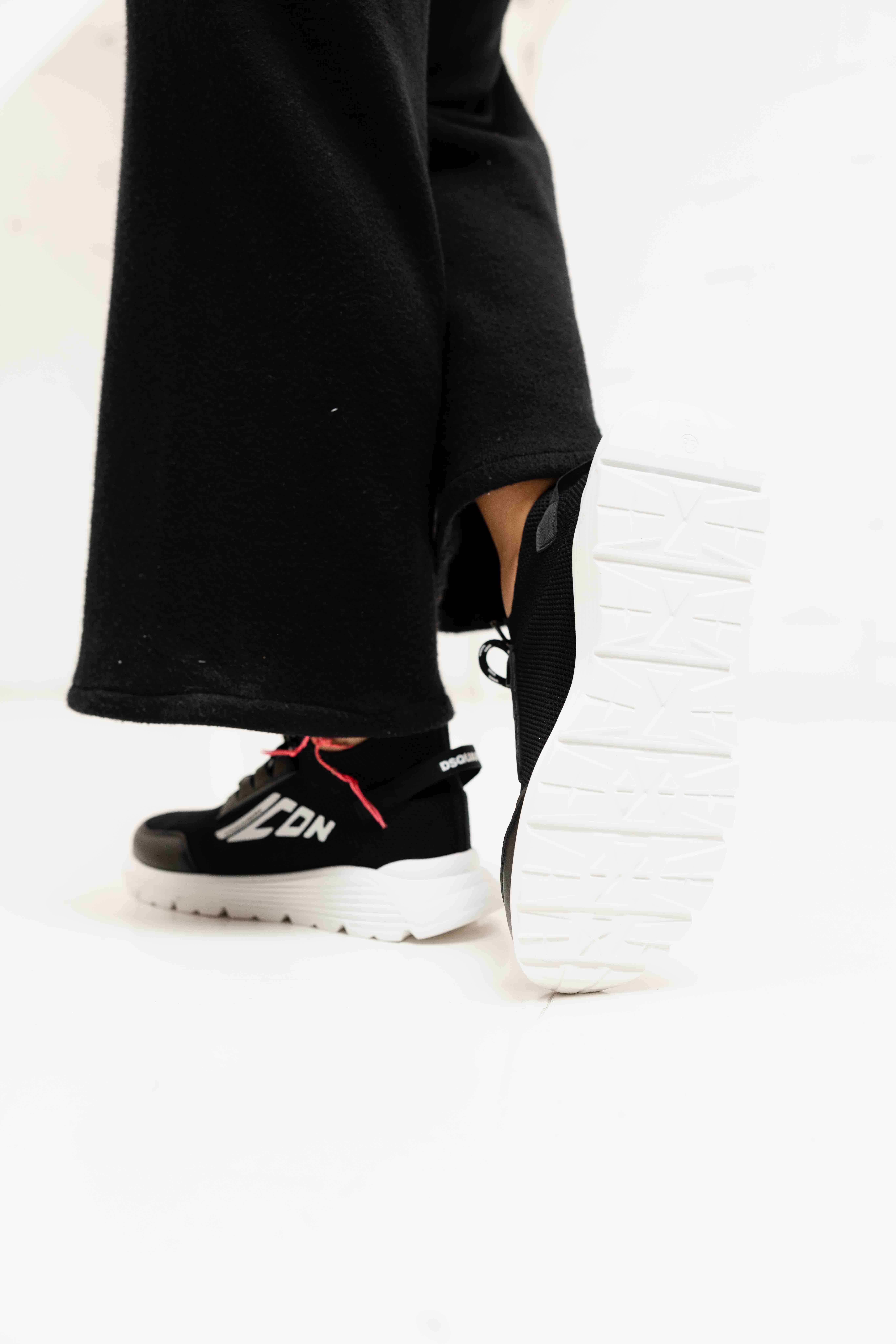 Dsquared2 80309 03 Sneakers Dames Zwart