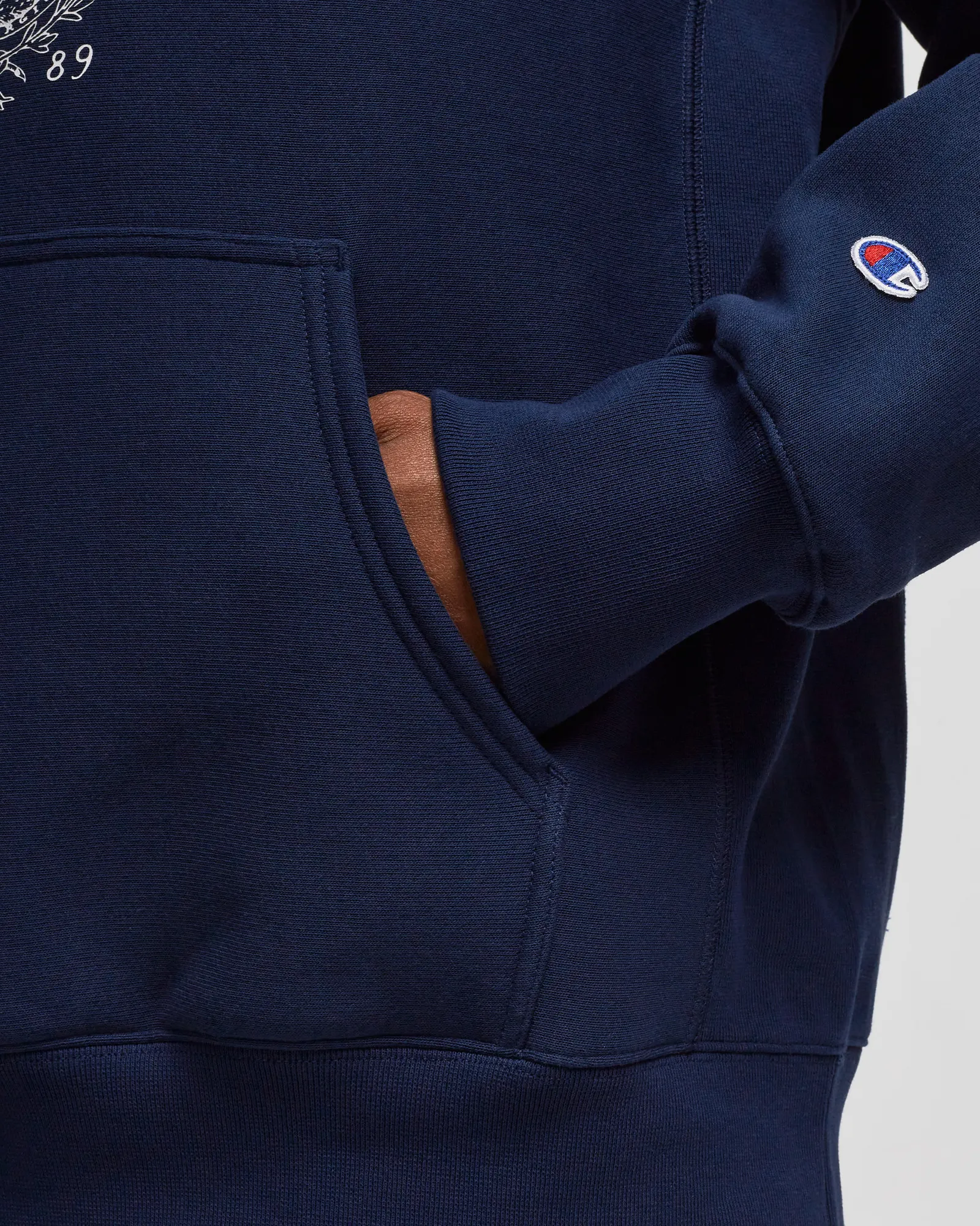 CHAMPION Hooded Sweatshirt