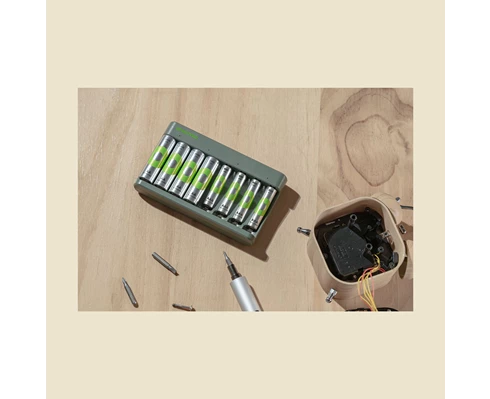 GP ReCyko Batteriladdare inkl AA och AAA batterier