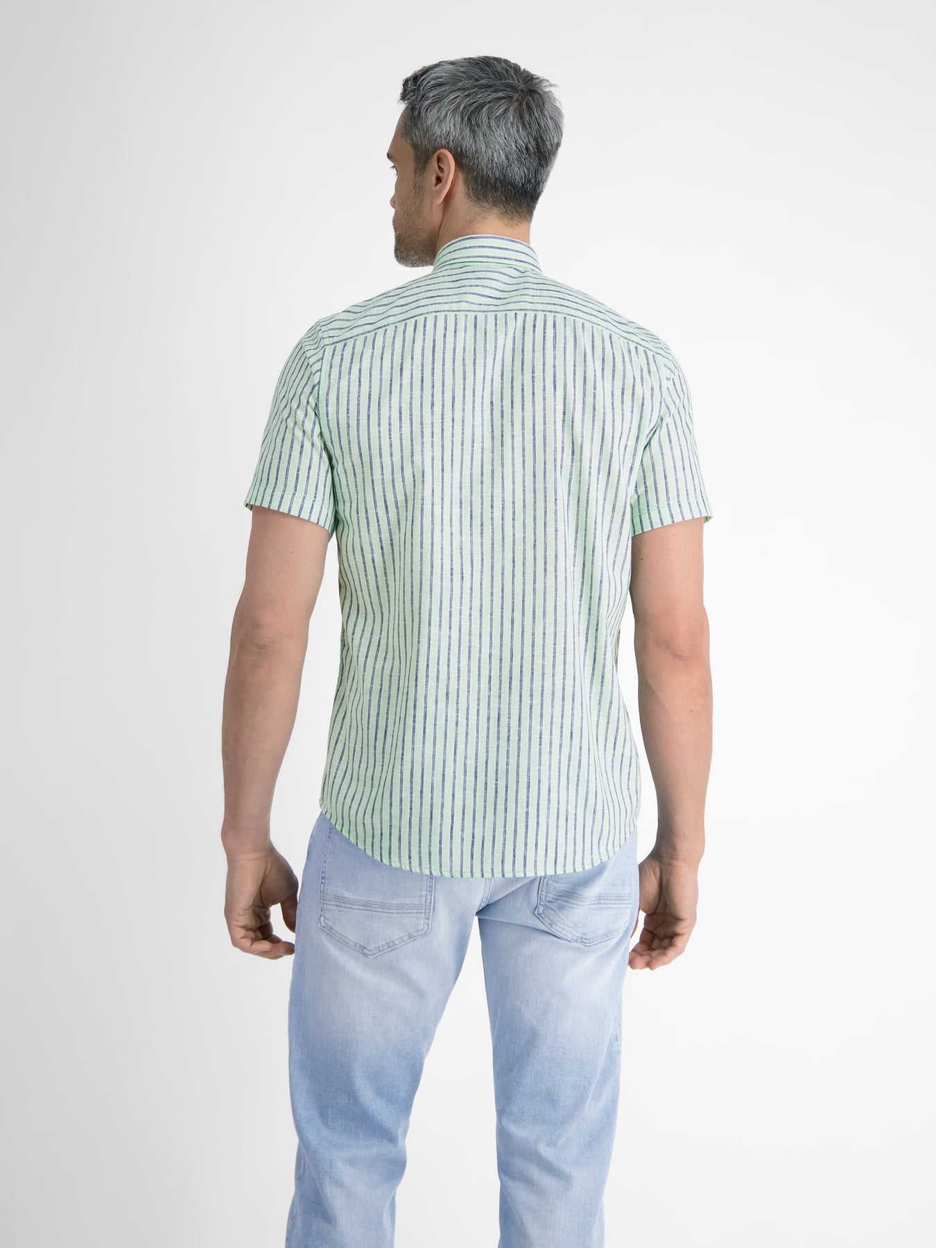 Gestreiftes Herren Sommerhemd